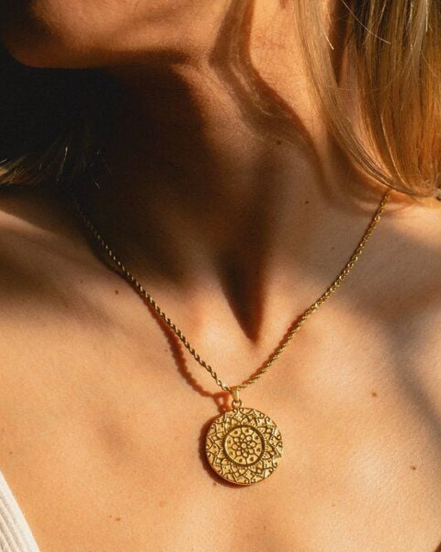 Divasya Halskette mit Mandala Anhänger – Ansicht 3
