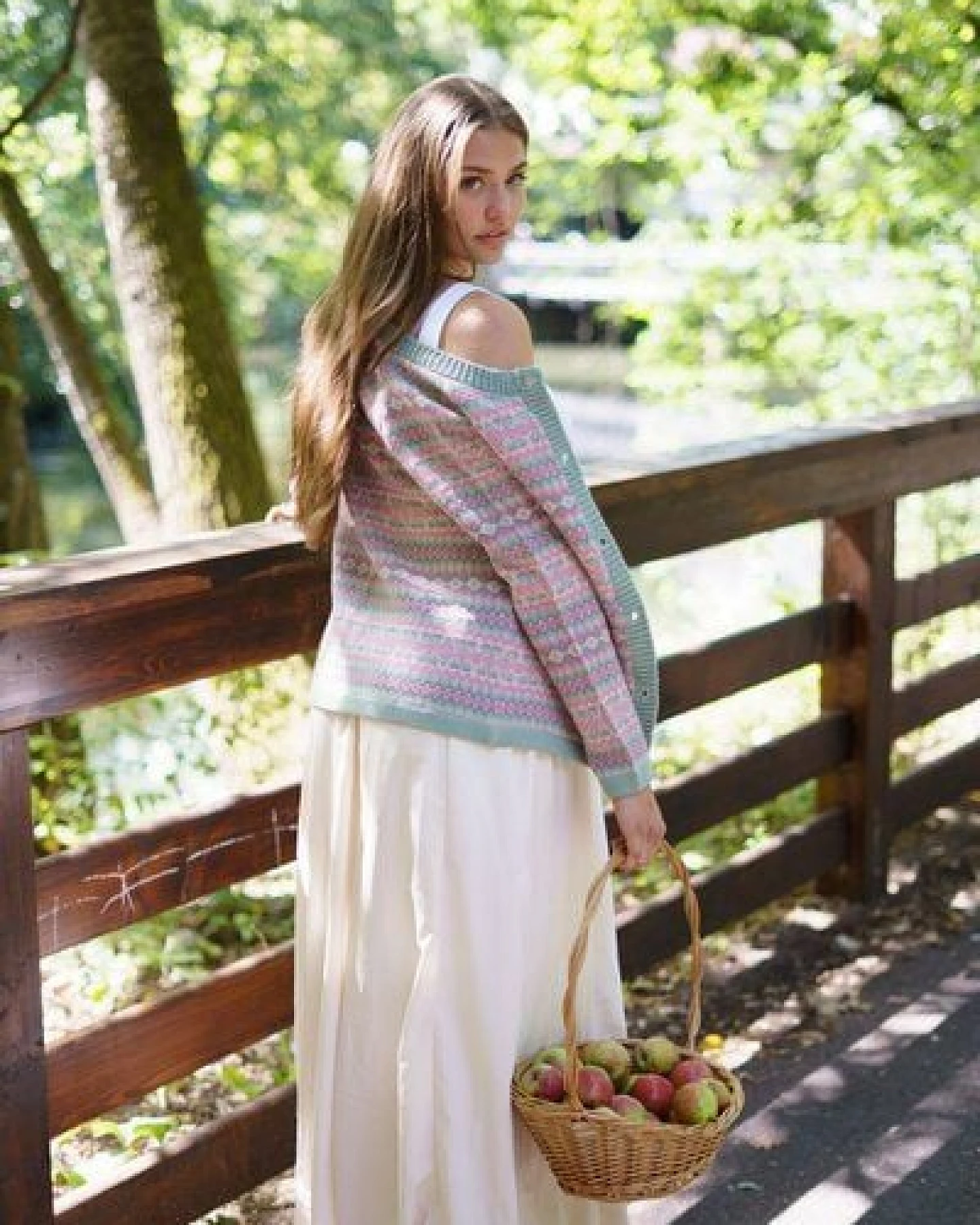 Haus of Namaste Handgemachte Fair Isle Lammwoll-Strickjacke – Ansicht 4