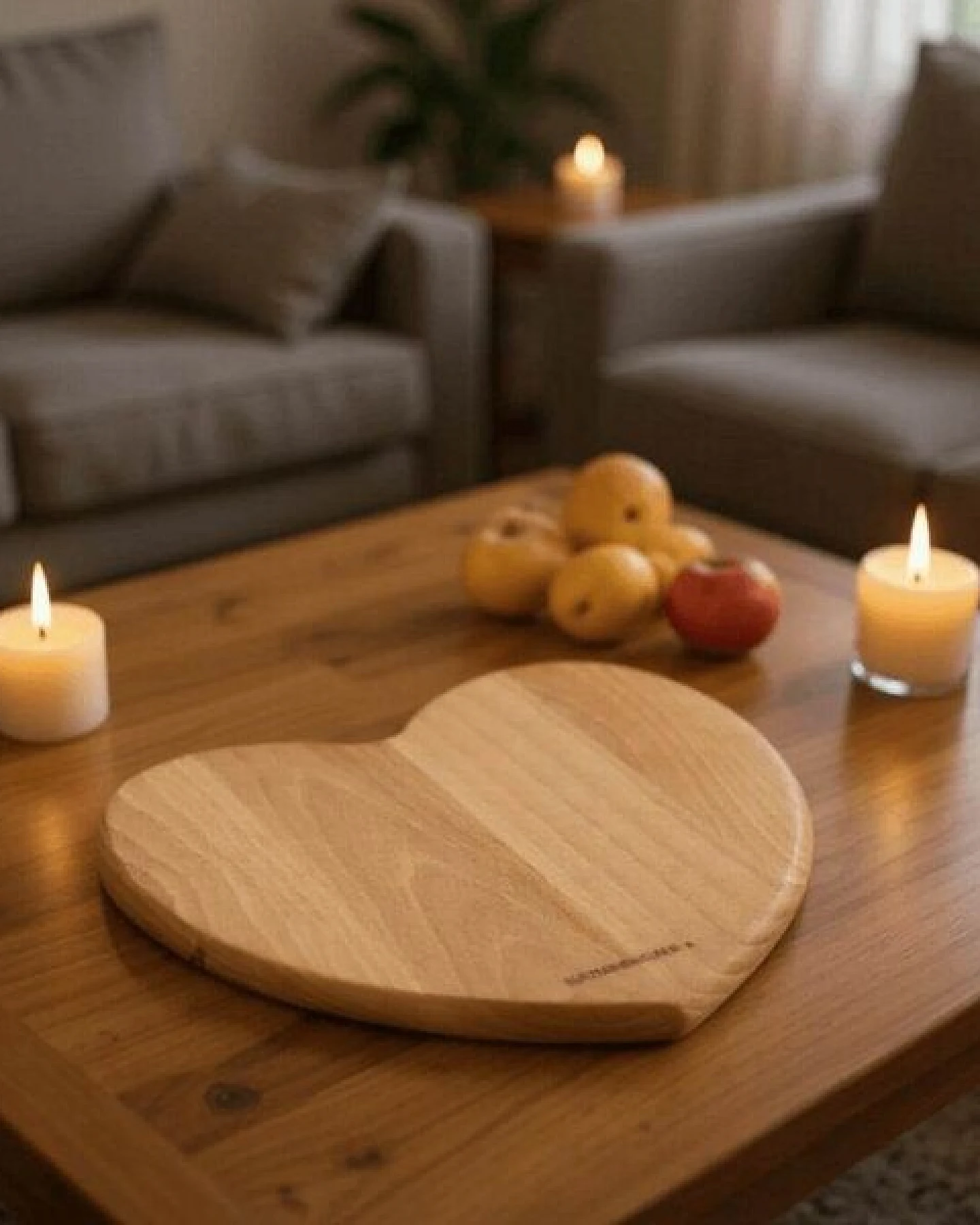 NATUREHOME Schneidebrett Herz Buche 22,5x24x1,5cm – Ansicht 2