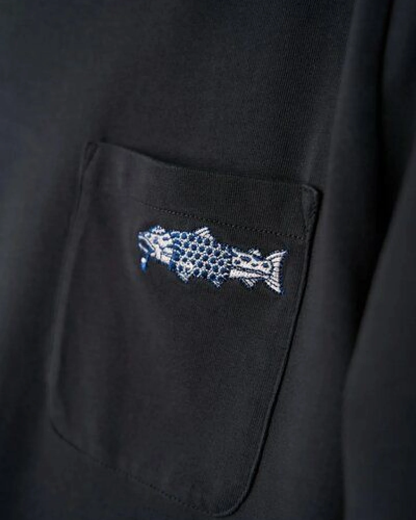 LAKOR Longsleeve aus Bio-Baumwolle - Mini Smoking Salmon – Ansicht 2