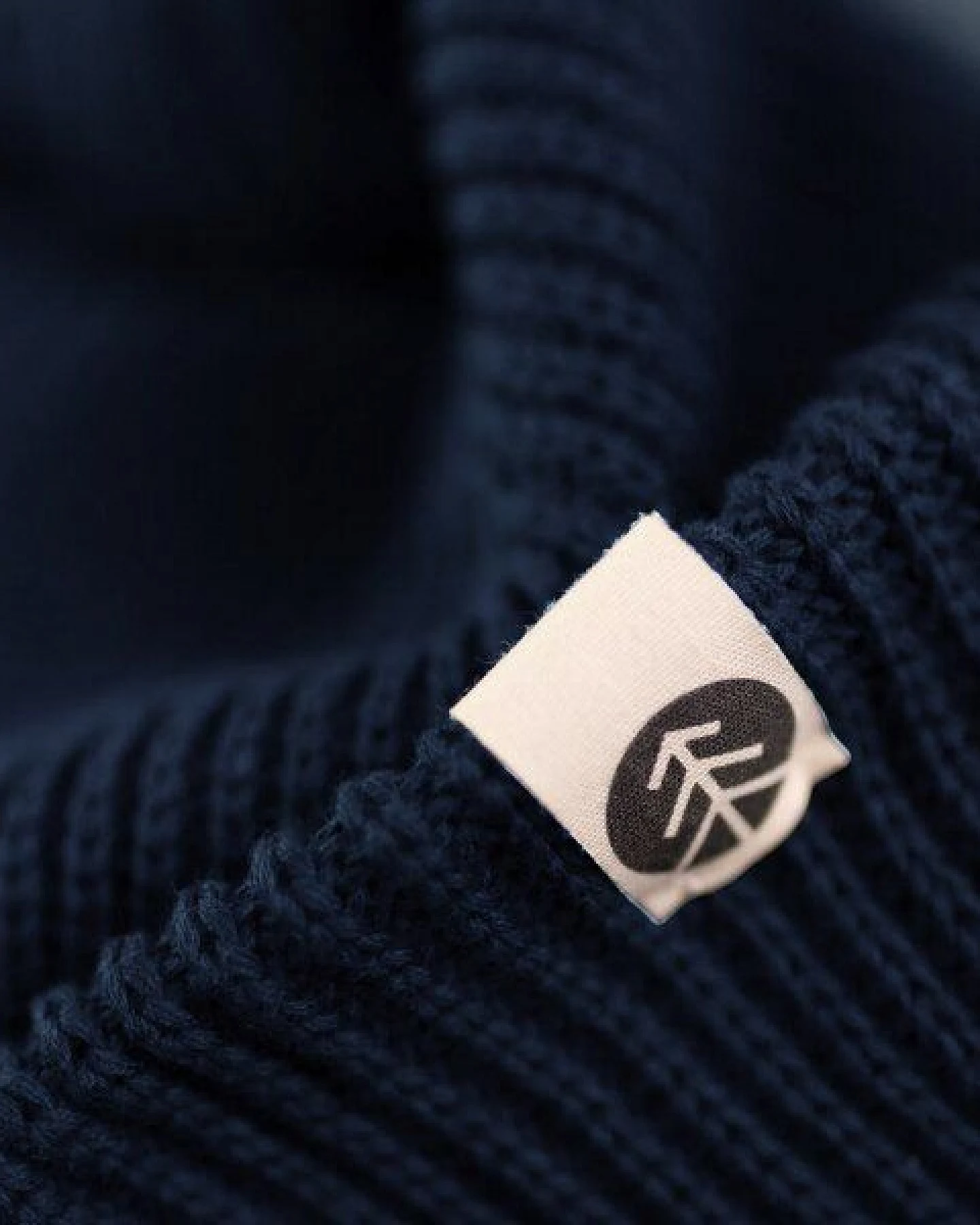 picea (by bleed) Chunky Knit Beanie Strickmütze – Ansicht 2