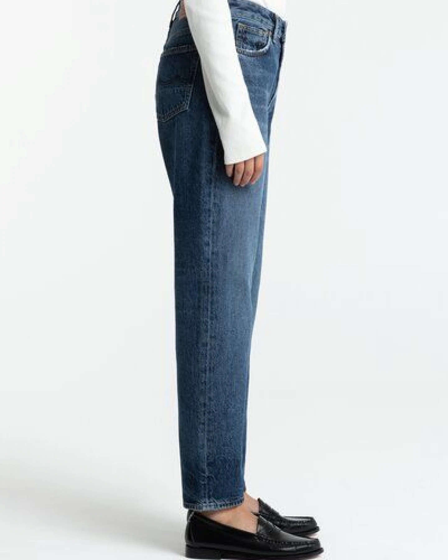 Kings Of Indigo Jeans Caroline Cropped - Mid Rise Tapered - Zintare Dark Worn – Ansicht 2