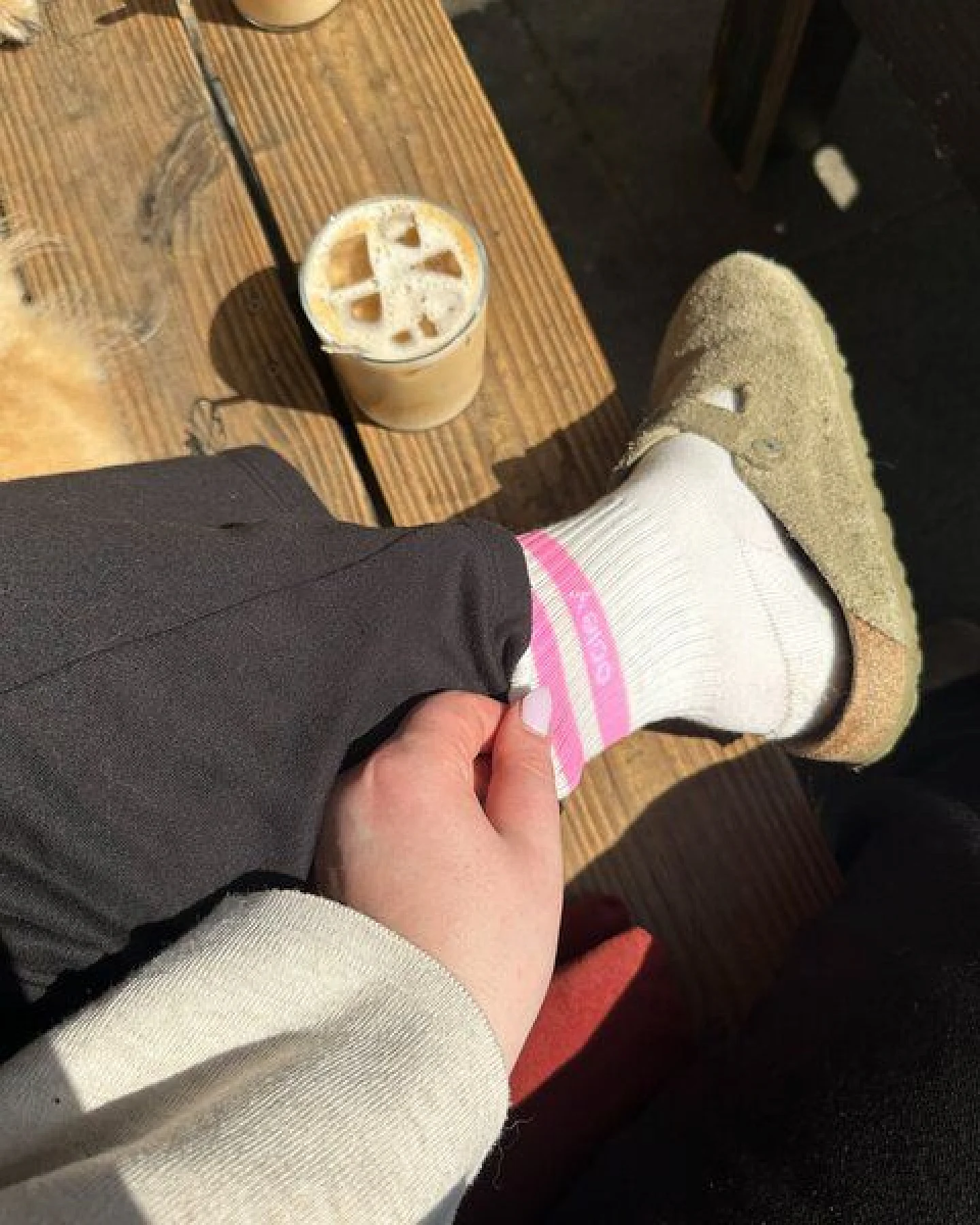 Socken "Ooley Streetmood Light Neon" aus Biobaumwolle made in Italy – Ansicht 3