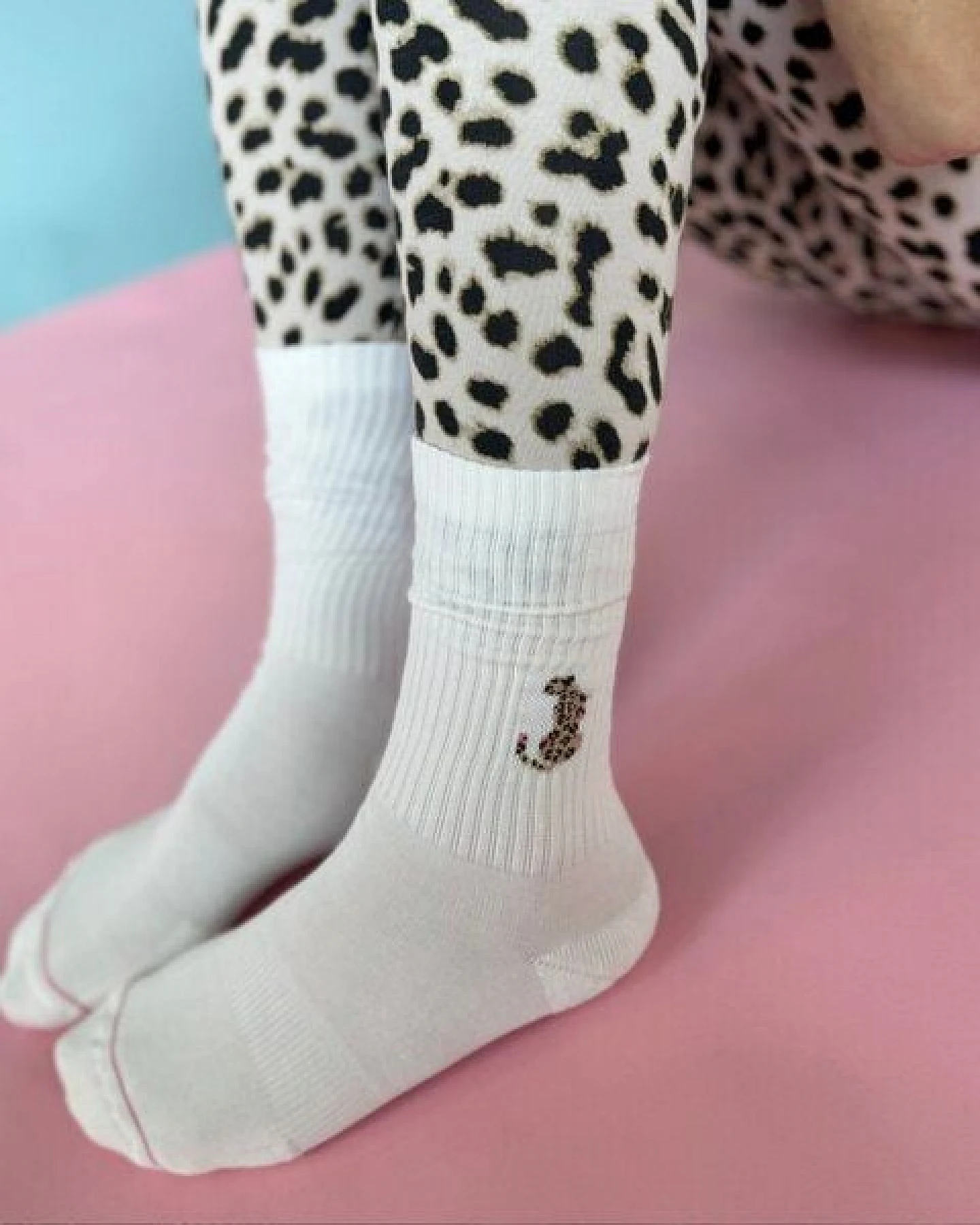Socken "Ooley Icon Leo" aus Biobaumwolle made in Italy – Ansicht 3