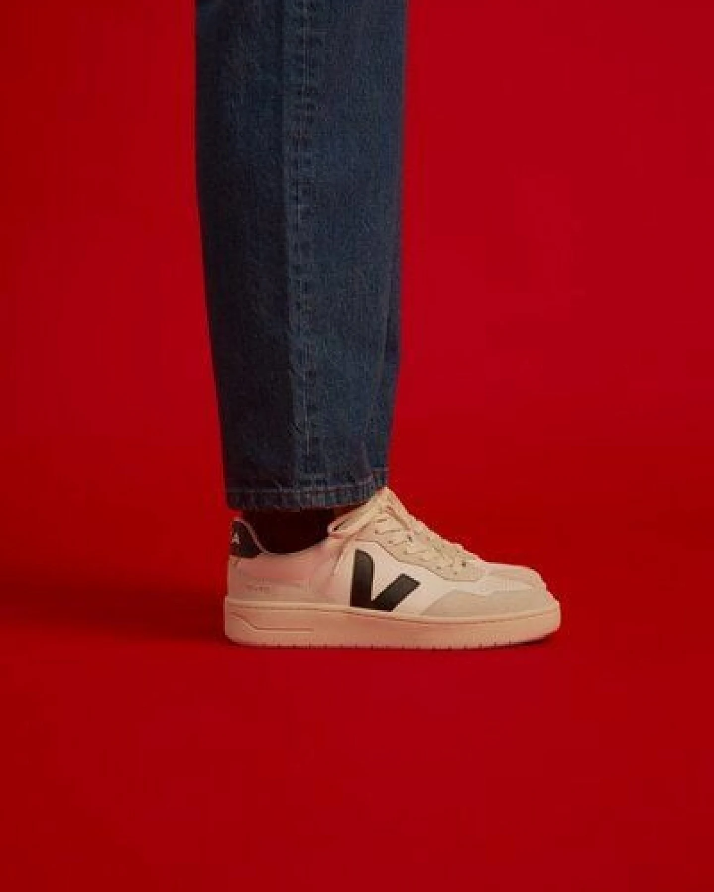 Veja V-90 Leather - White Black (Herren) – Ansicht 4