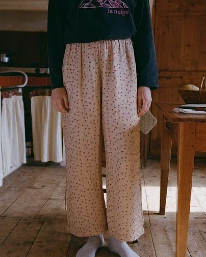 Nénés Christine Hose