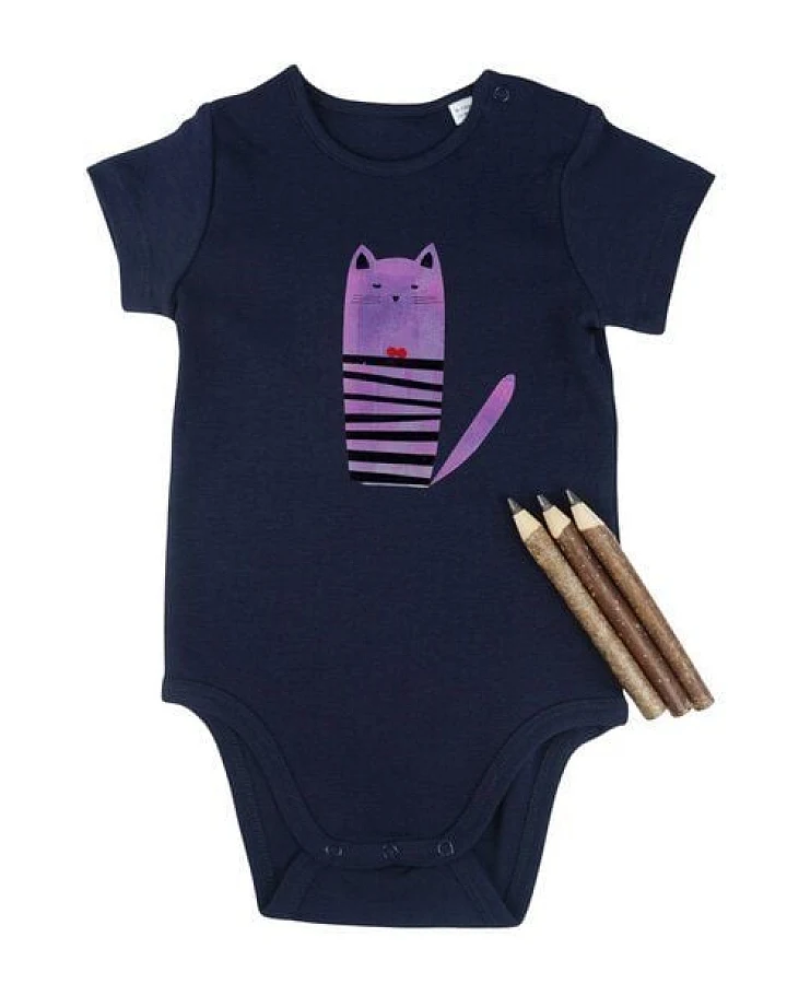 Meladi Kinder Baby-Body aus Biobaumwolle - Katze auf Navy Blue