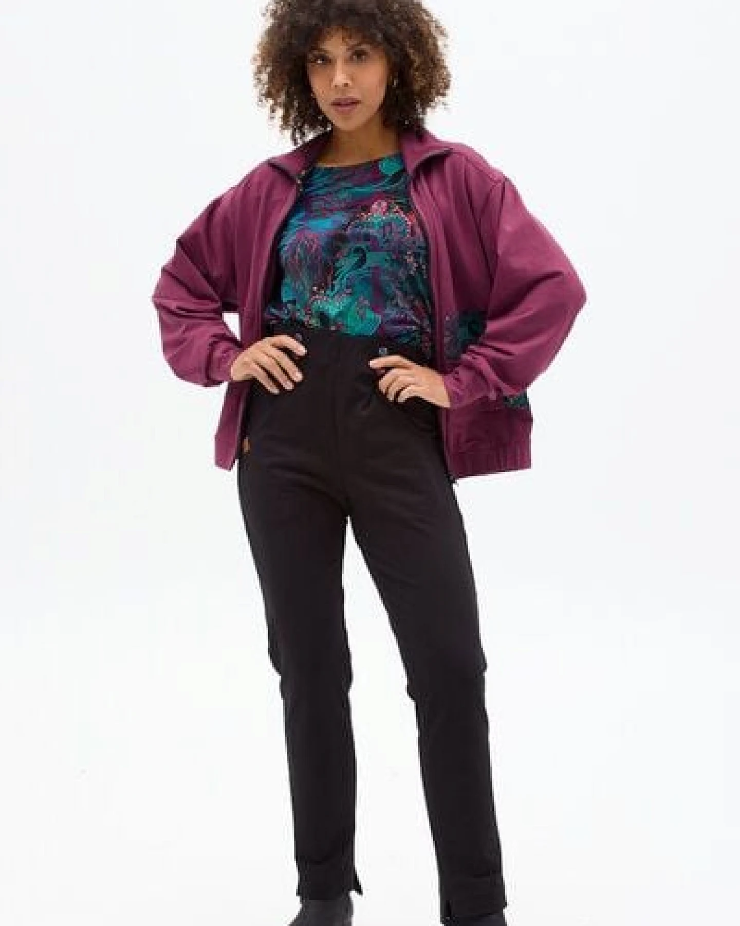 KOKOworld Hose Abrojo – Figurbetonter Schnitt mit hoher Taille – Seitliche Eingriffstaschen – dekorativen Koko-Print-Knöpfen – fair produziert in EU – Ansicht 4