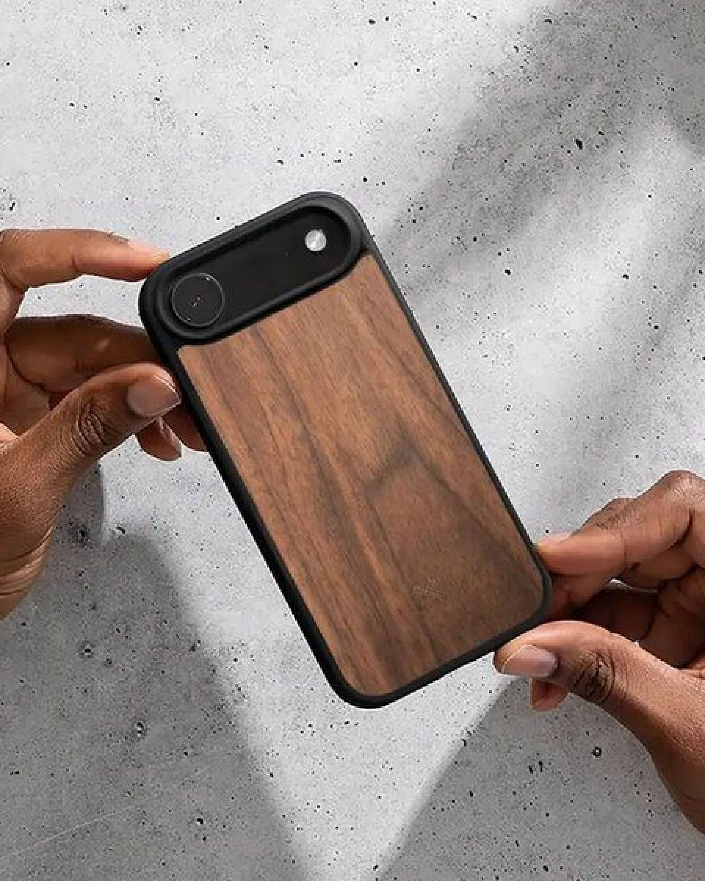 Woodcessories - iPhone Hülle mit Magnet kompatibel mit MagSafe, magnetische Ladefunktion – Ansicht 2