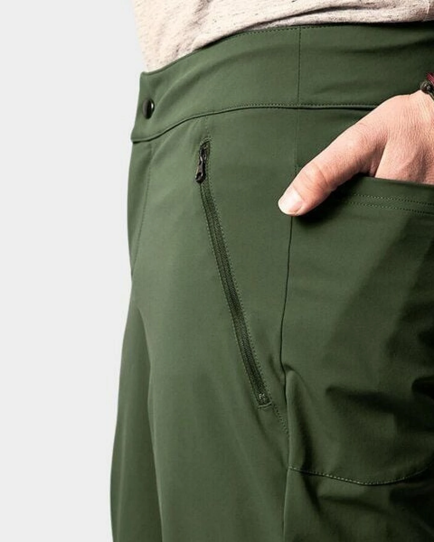picea (by bleed) EU-phoric Lightweight Adventure Shorts Grün – Ansicht 3
