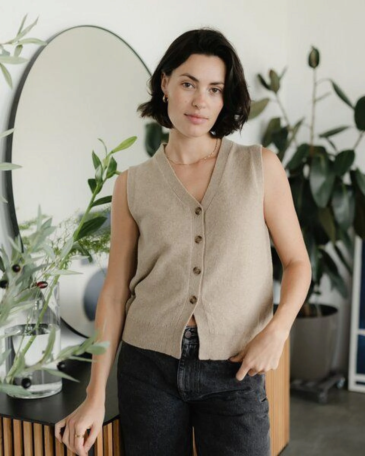 NORDLICHT Strickweste Wieka aus 100% recycelter Wolle – Ansicht 2