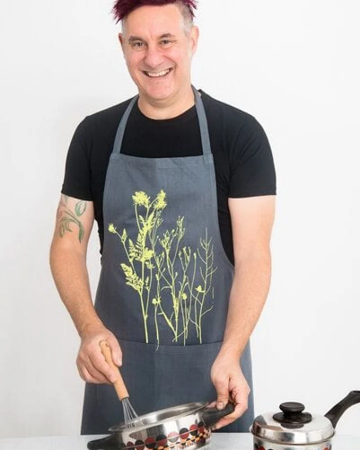 Hirschkind Bio- & Fair-Trade-Schürze "Wilde Wiese" handgewebt grau