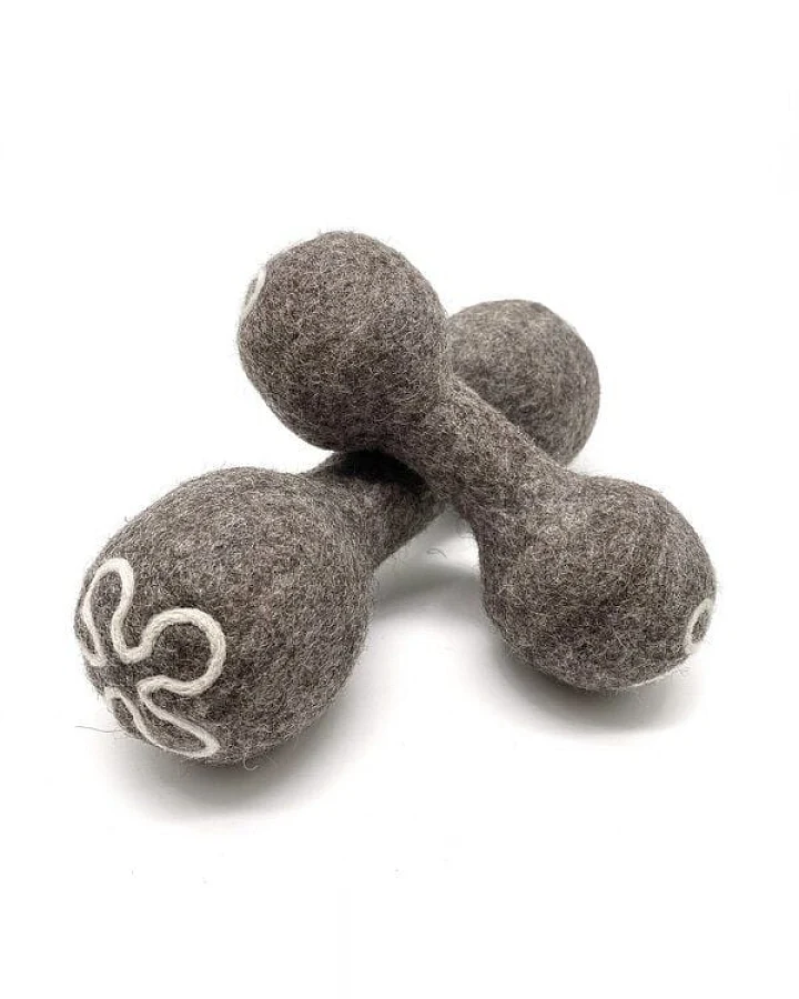 Wooliie Life After Death Dumbbell – handgefertigtes Spielzeug aus 100 % naturbelassener Schurwolle