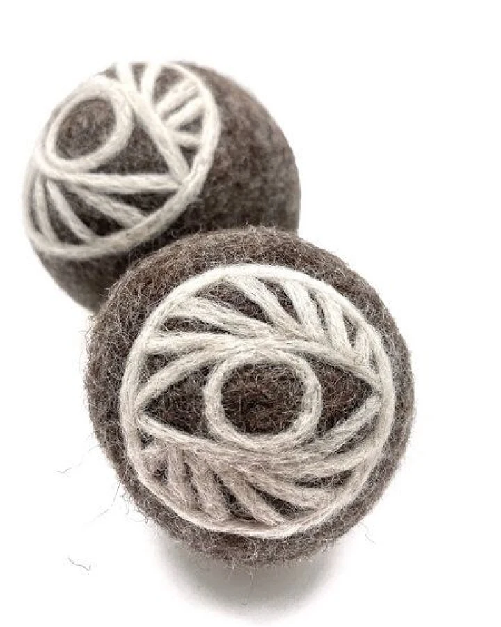 Wooliie All-Seeing Eye Ball – handgefertigtes Spielzeug aus 100 % naturbelassener Schurwolle