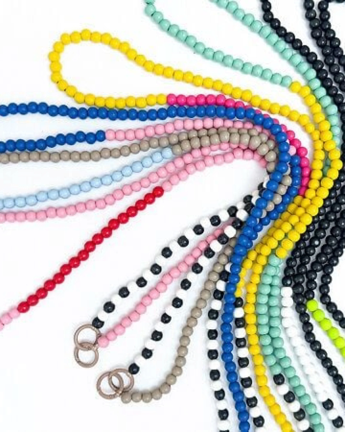 renna deluxe Handykette aus Holzperlen, Crossbody lang, verschiedene Farben – Ansicht 3