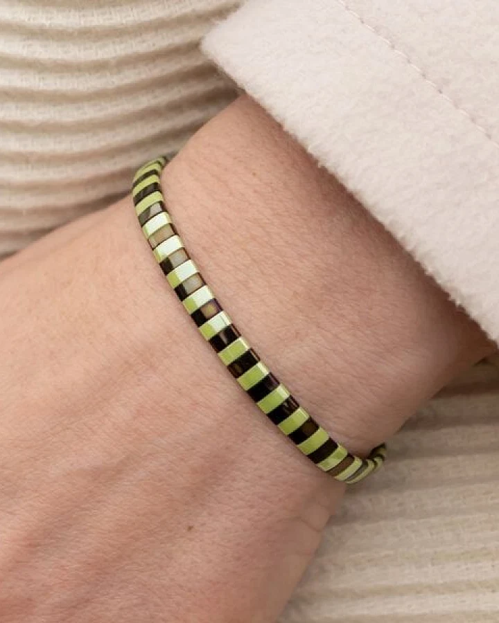 juni Armband Florvelle - handgemacht in Deutschland - mit verstellbarer Schiebeperle aus recyceltem Gold / Silber