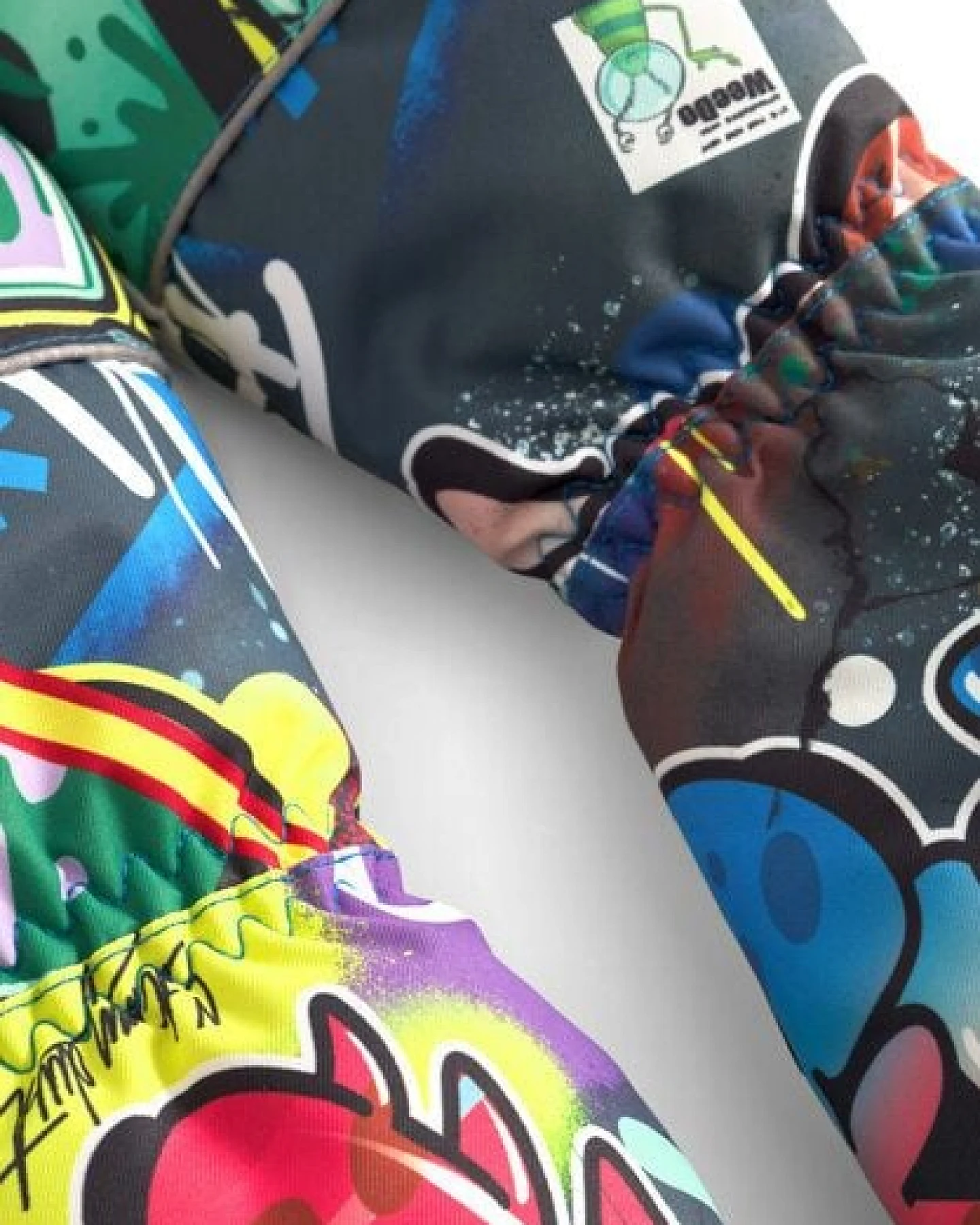 WeeDo Fausthandschuhe „Cosmo Sprayprint“ – Ansicht 4
