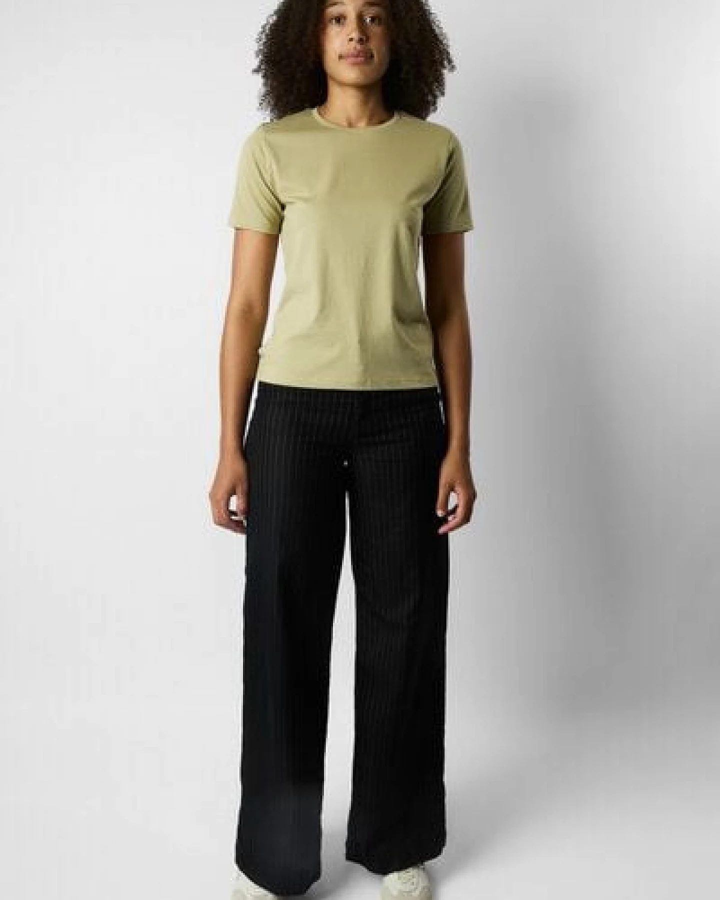 ettics STUDIO fitted organic women's tee – Ansicht 4