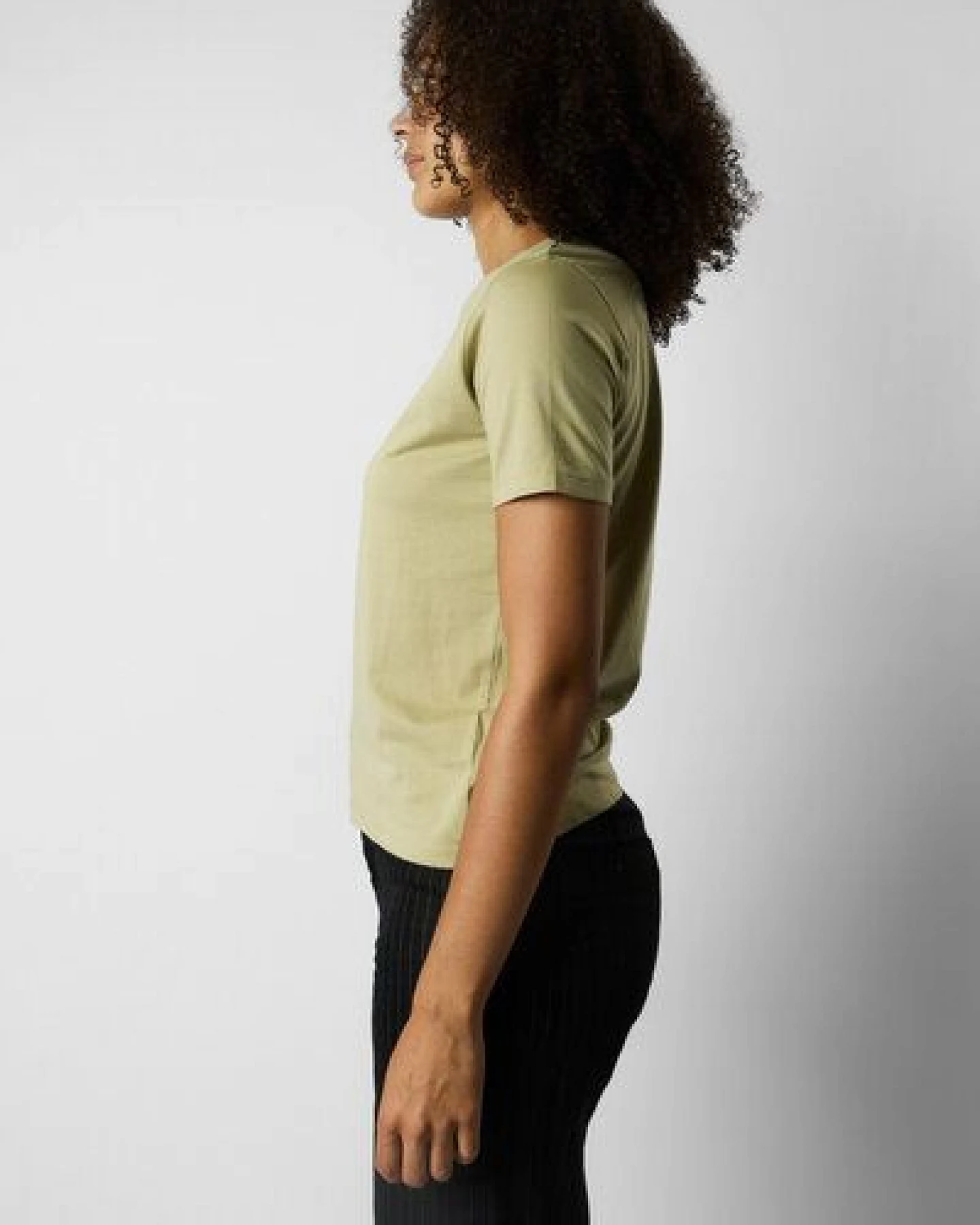 ettics STUDIO fitted organic women's tee – Ansicht 2