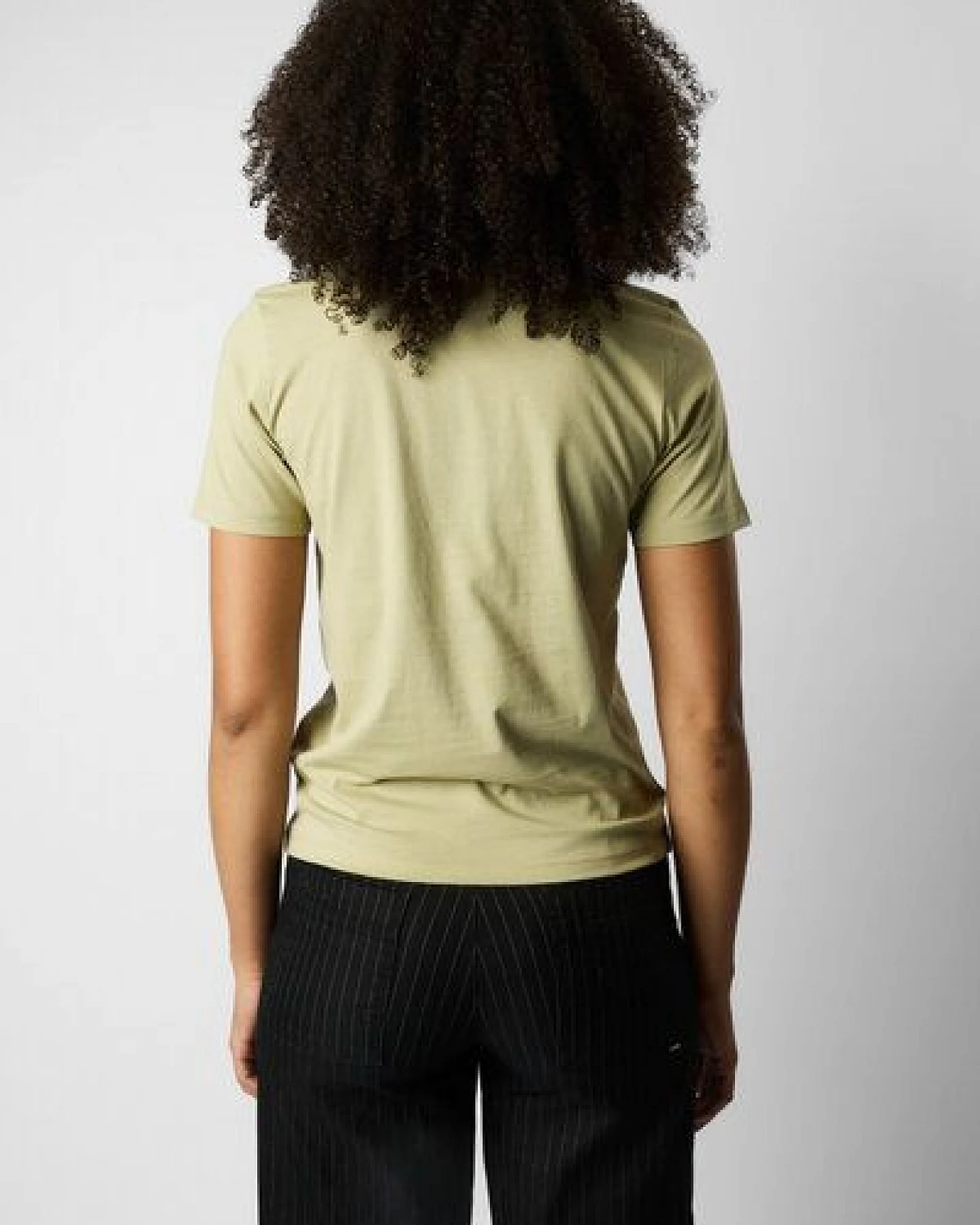 ettics STUDIO fitted organic women's tee – Ansicht 3