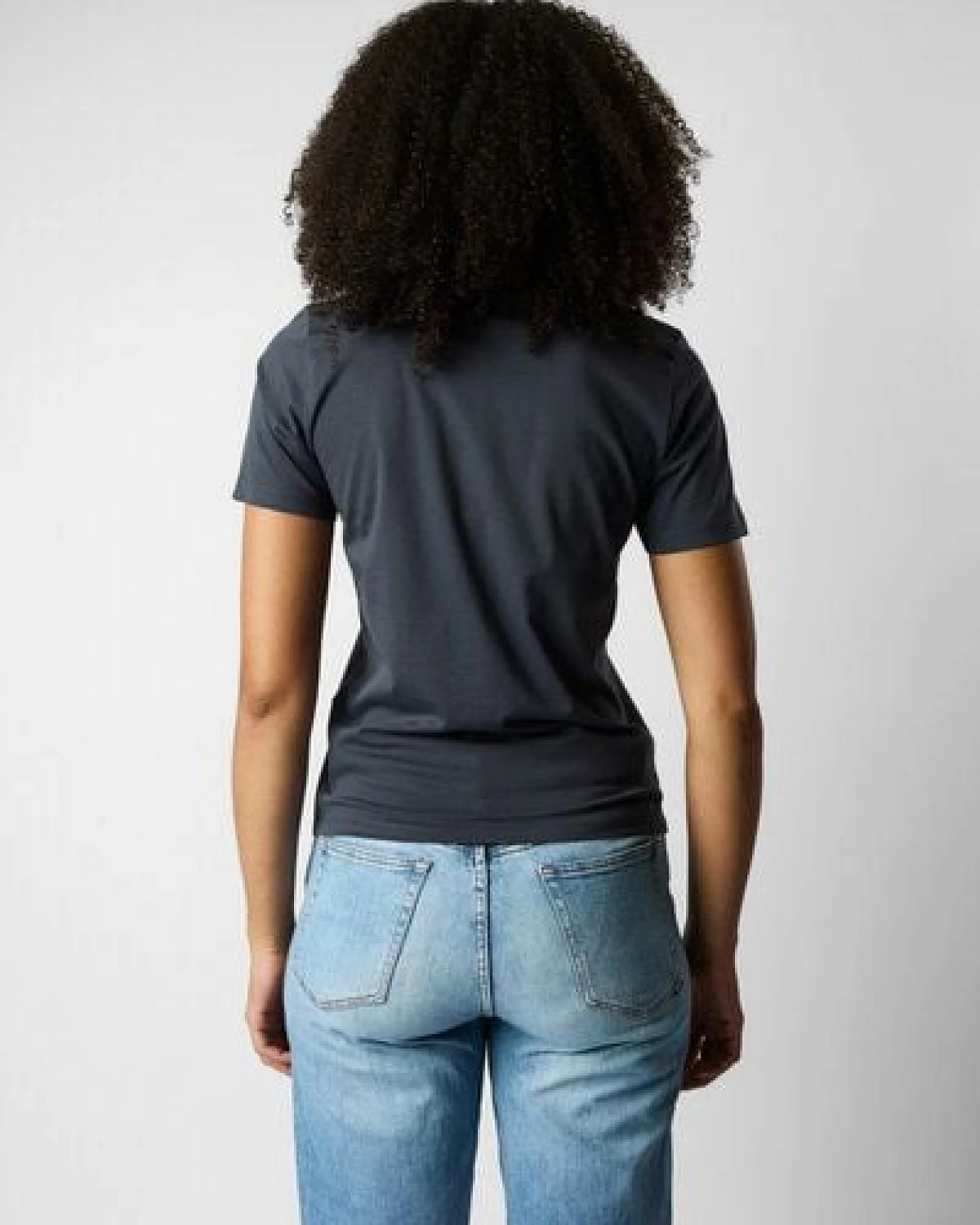 ettics STUDIO fitted organic women's tee – Ansicht 3
