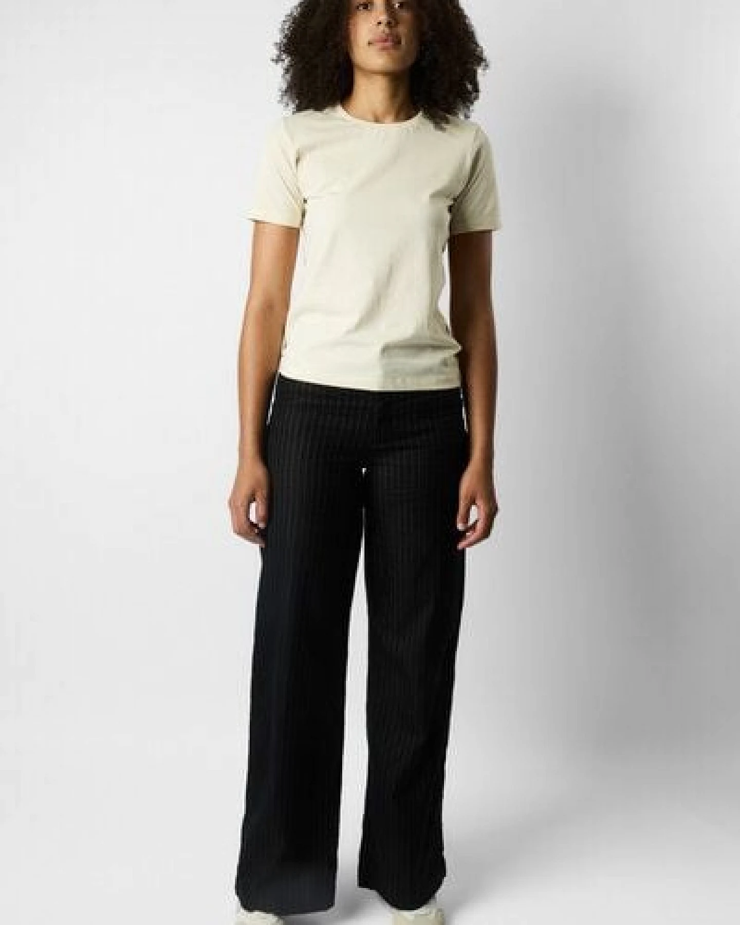 ettics STUDIO fitted organic women's tee – Ansicht 4