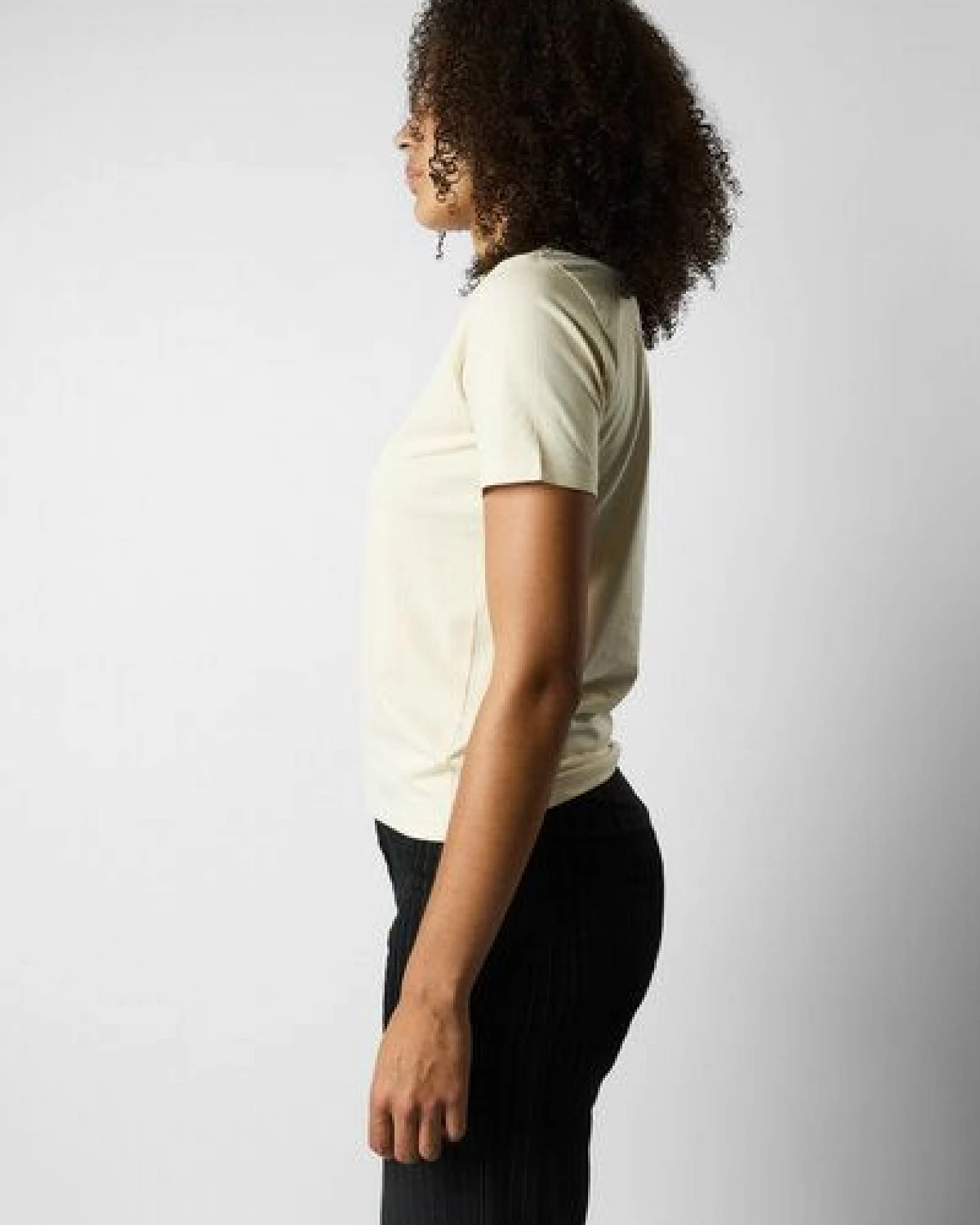 ettics STUDIO fitted organic women's tee – Ansicht 2