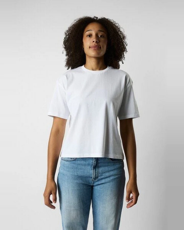 ettics STUDIO boxy organic crop tee