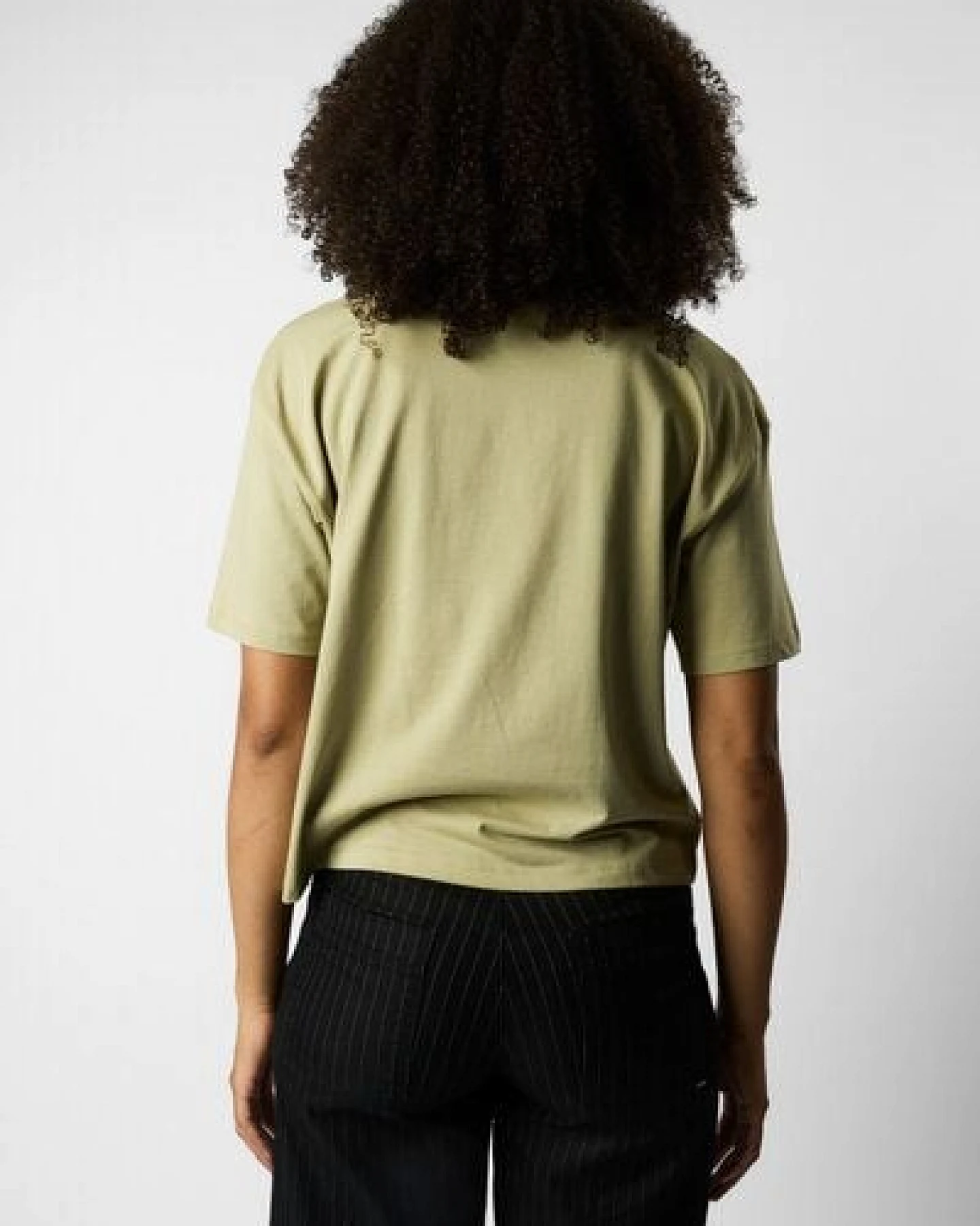 ettics STUDIO boxy organic crop tee – Ansicht 3