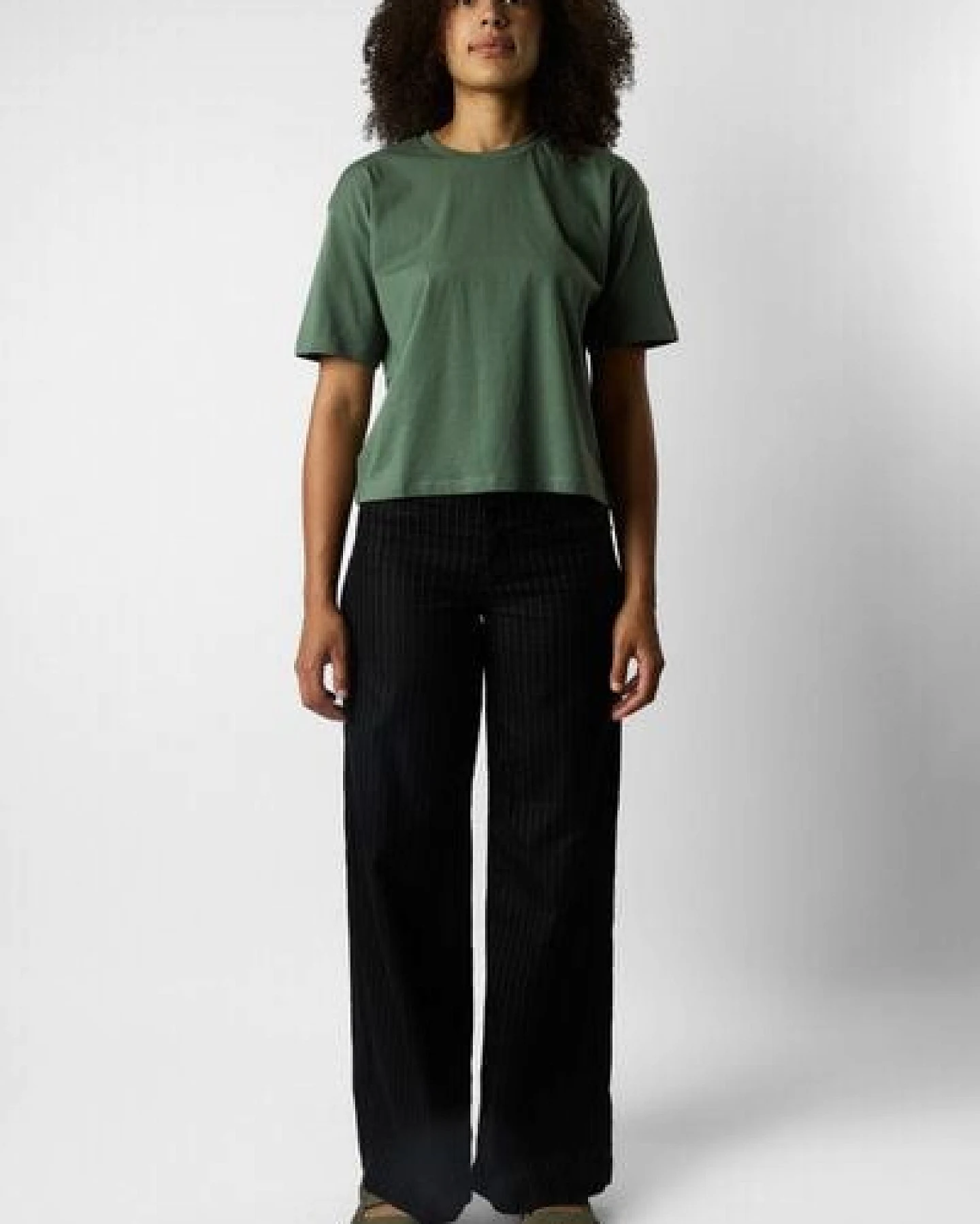 ettics STUDIO boxy organic crop tee – Ansicht 4