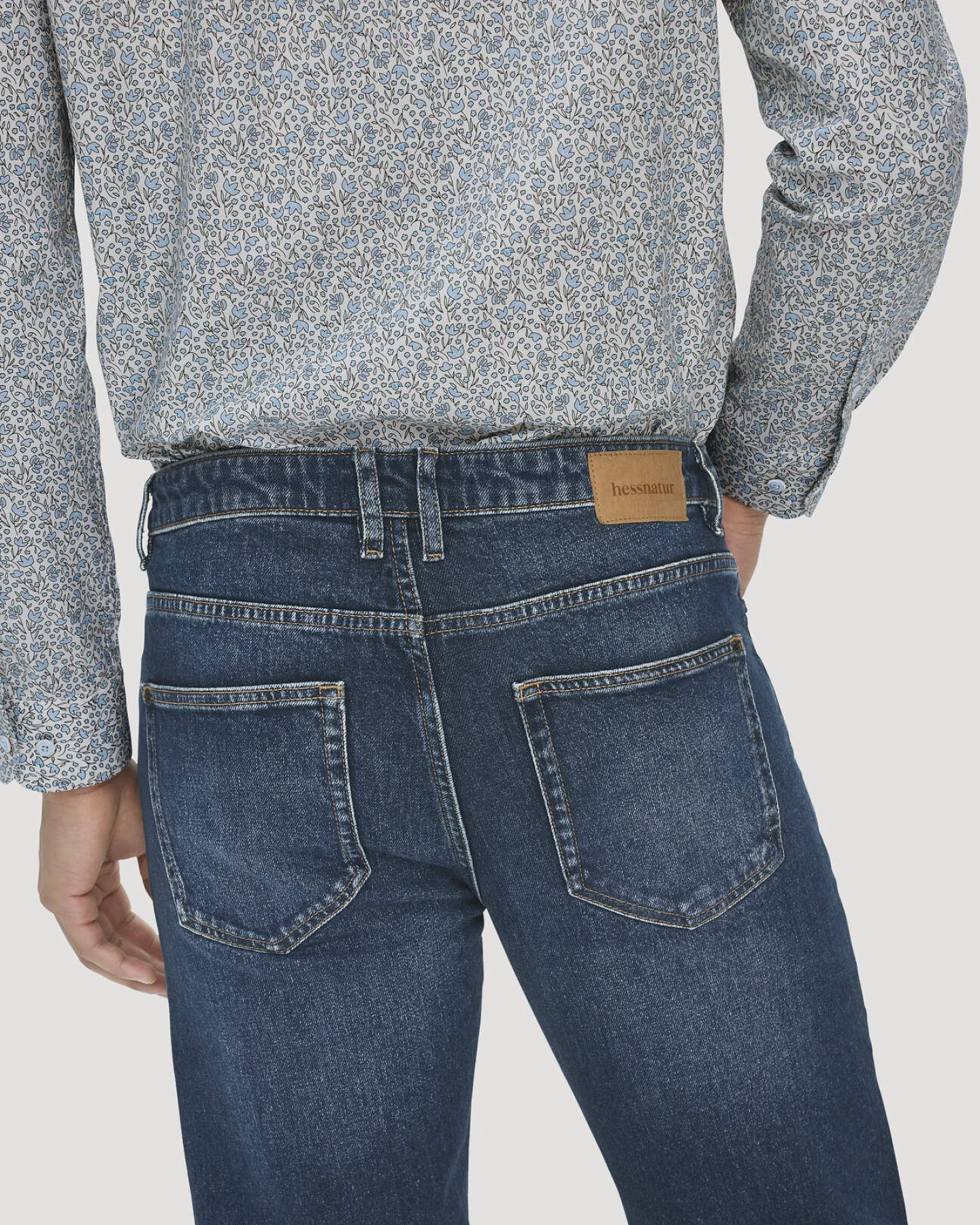 hessnatur Herren Jeans BEN Regular Straight aus Bio-Denim - blau - Größe 32/34 – Ansicht 3