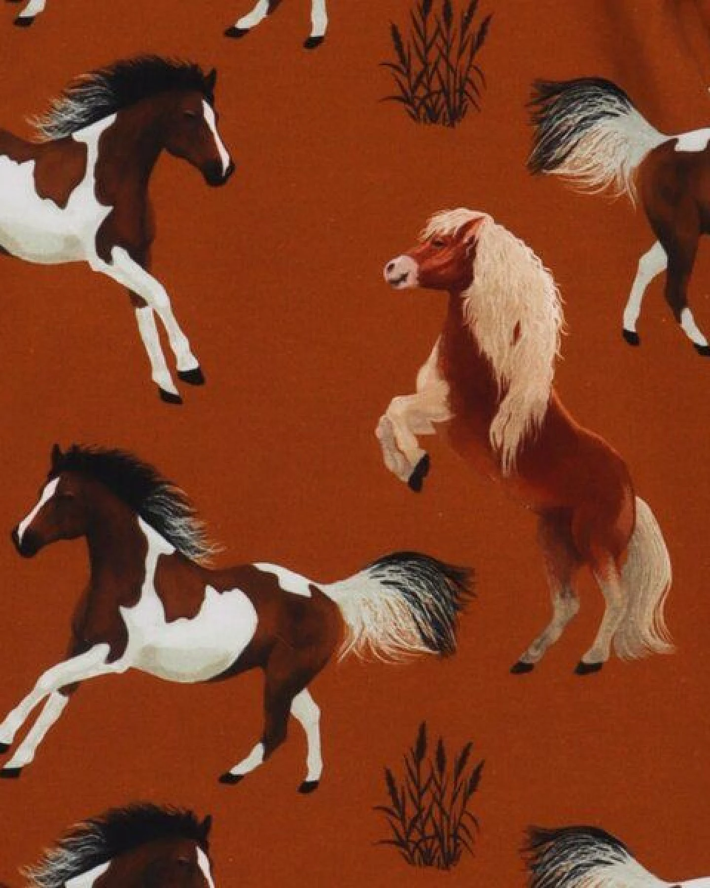 Mädchen Sweatshirt Bio-Baumwolle „Joyful Horses“ rostbraun, weicher Langarm-Pullover von Walkiddy für Schulkinder, kuscheliges Jerseysweat, hautfreundlich & nachhaltig gefertig – Ansicht 3