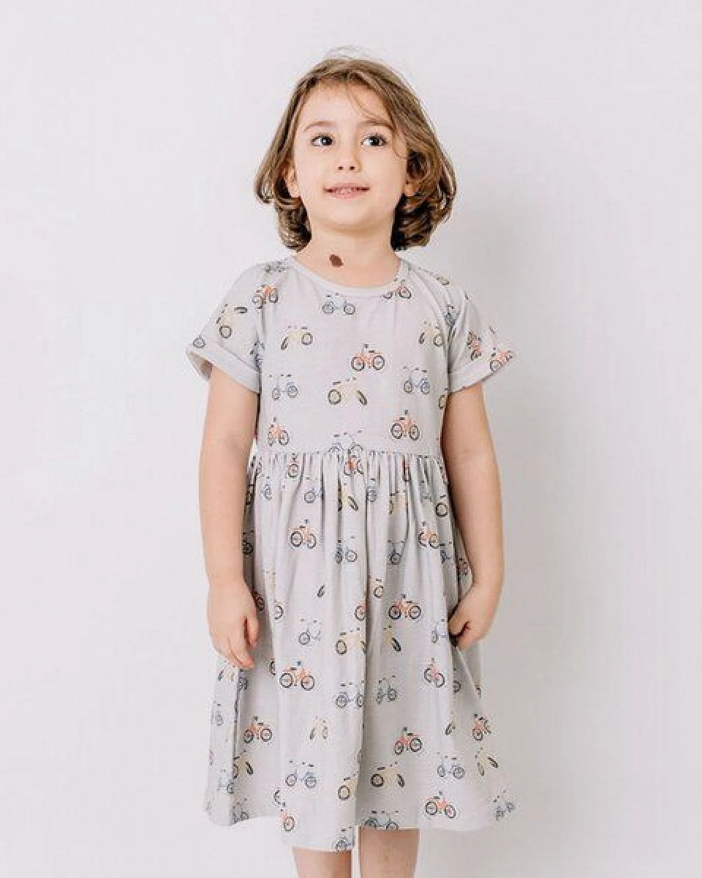 Cotokids Baby Kleid Bio-Baumwolle GOTS Bicycle Print von Walkiddy – bequemes, schwingendes Alltagskleid für Babys und Kleinkinder, nachhaltig, fair und hautsympathisch – ideal zum Spielen und Feiern – Ansicht 2
