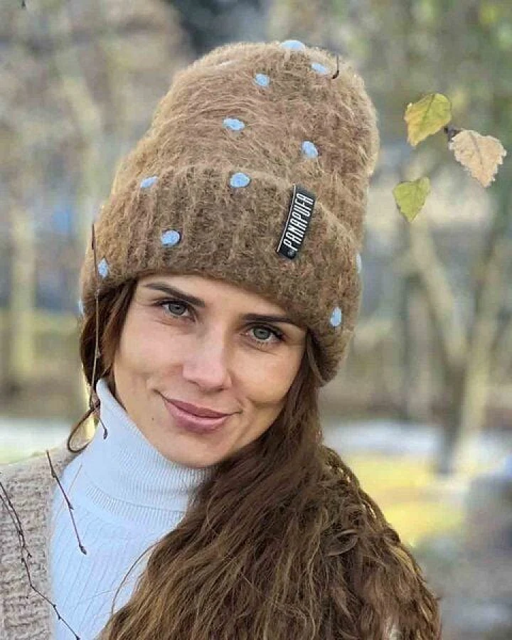 PANAPUFA Gepunktete Mütze aus Mohair und Alpaka