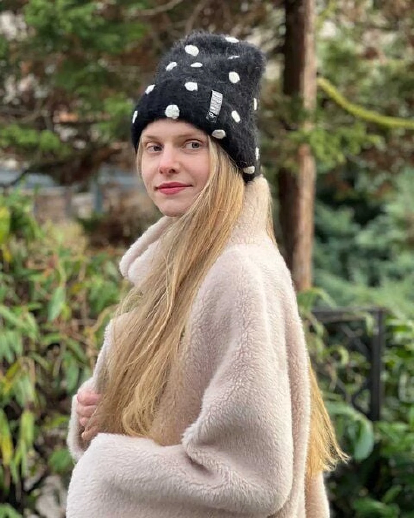 PANAPUFA Gepunktete Mütze aus Mohair und Alpaka – Ansicht 2