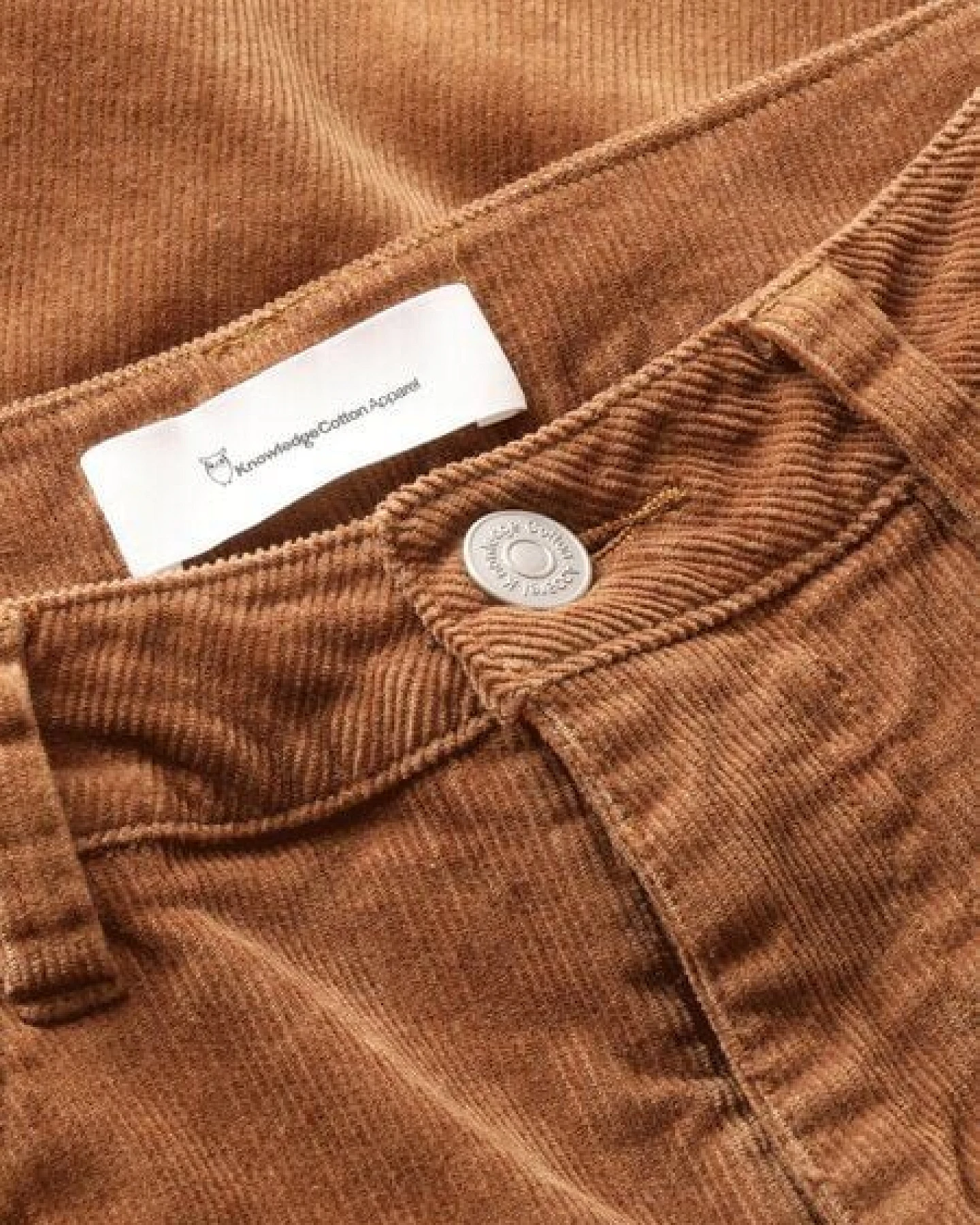 KnowledgeCotton Apparel Gale Straight Mid Rise Corduroy Pants - dachshund – Ansicht 4