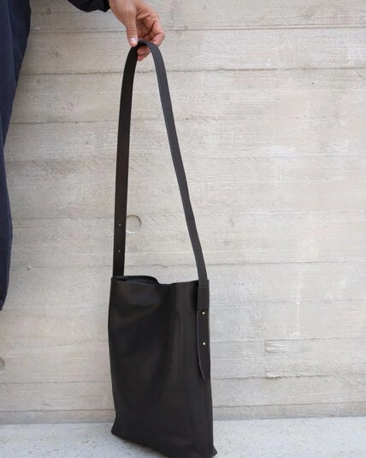 KATHRIN HEUBECK Crossbodytasche DOUBLE LOOP ADJUSTABLE – Ansicht 2