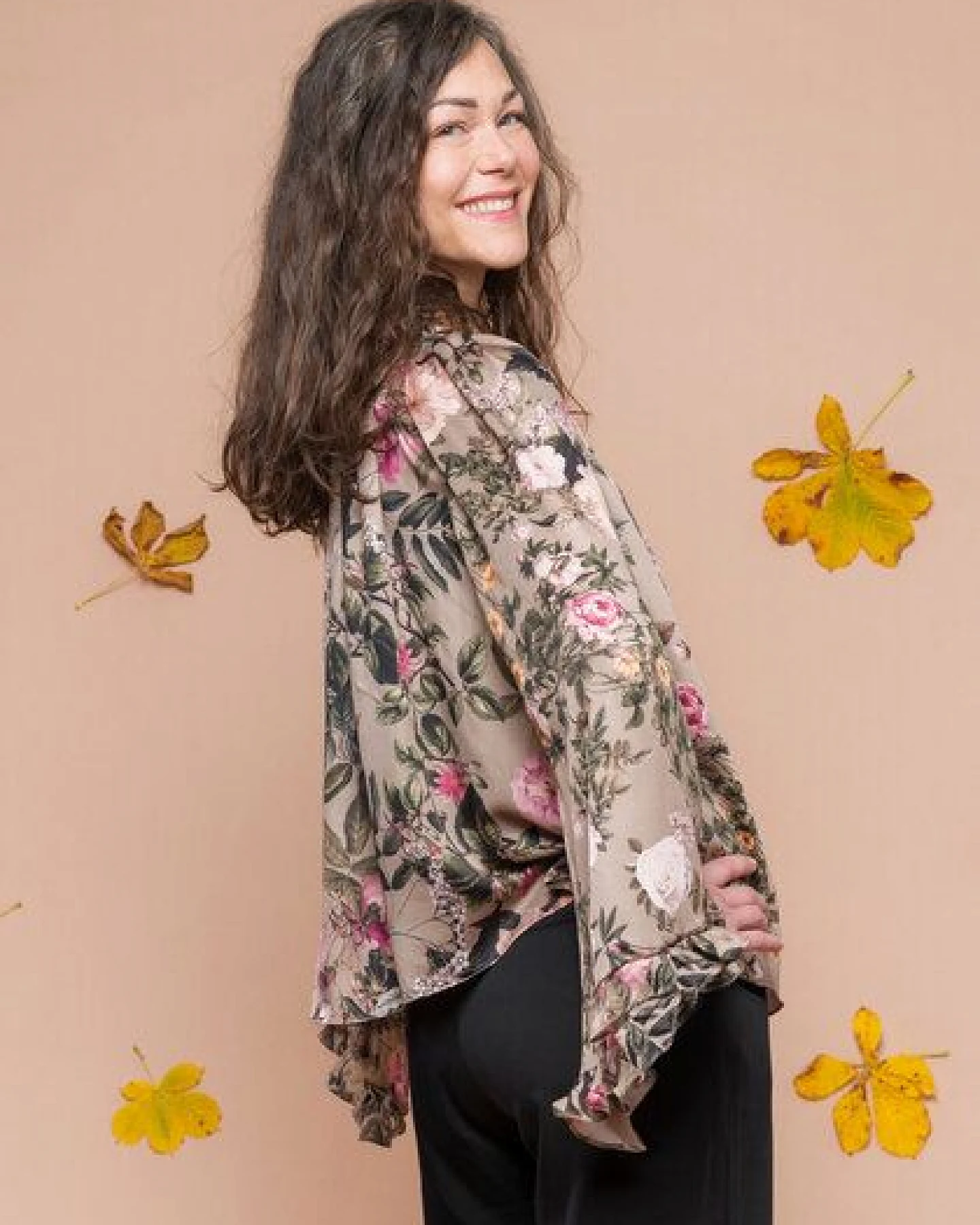 Atelier SNOW Bluse Rosalie aus LENZING ECOVERO Viscose-Satin – Ansicht 3