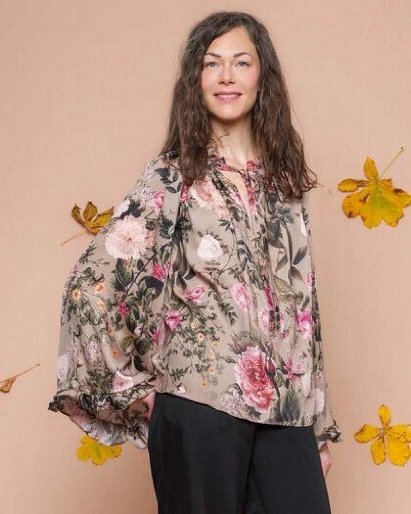 Atelier SNOW Bluse Rosalie aus LENZING ECOVERO Viscose-Satin – Ansicht 2