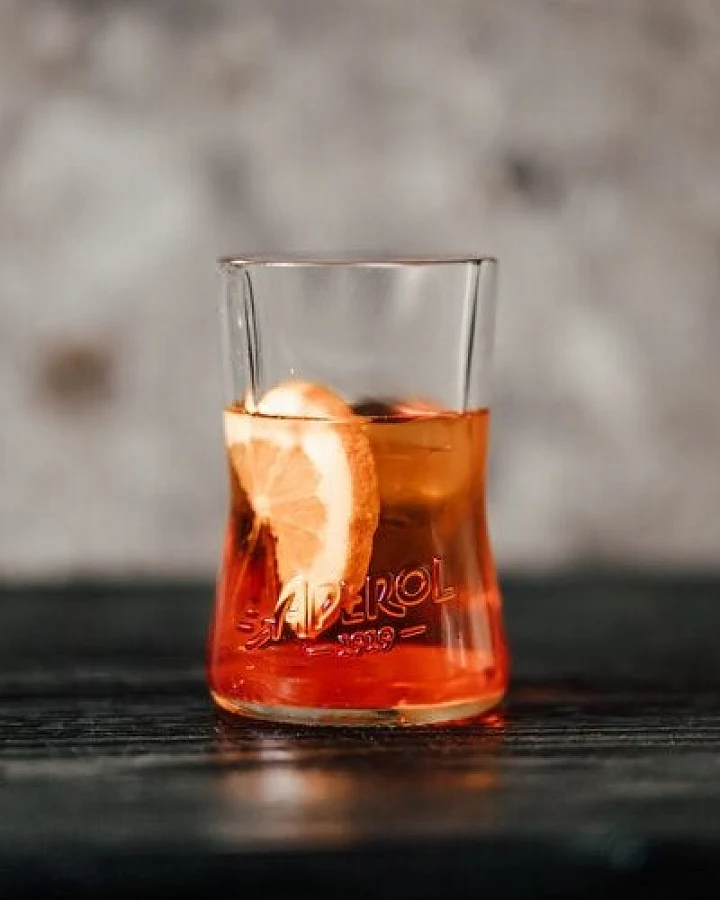 MaBe 4x Aperol Gläser aus der 0,7l leergetrunkenen Aperol Flasche OHNE Glashalm
