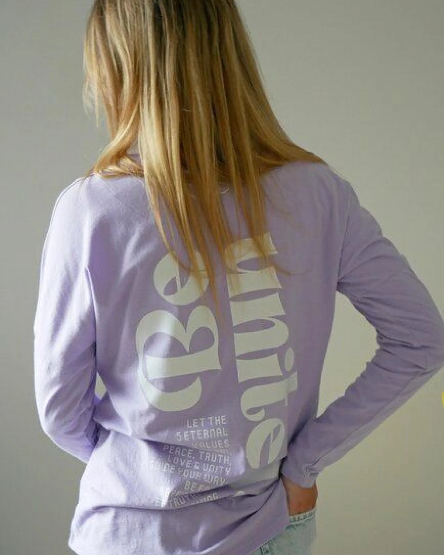 SPARKLES OF LIGHT Yoga Shirt – Ansicht 3