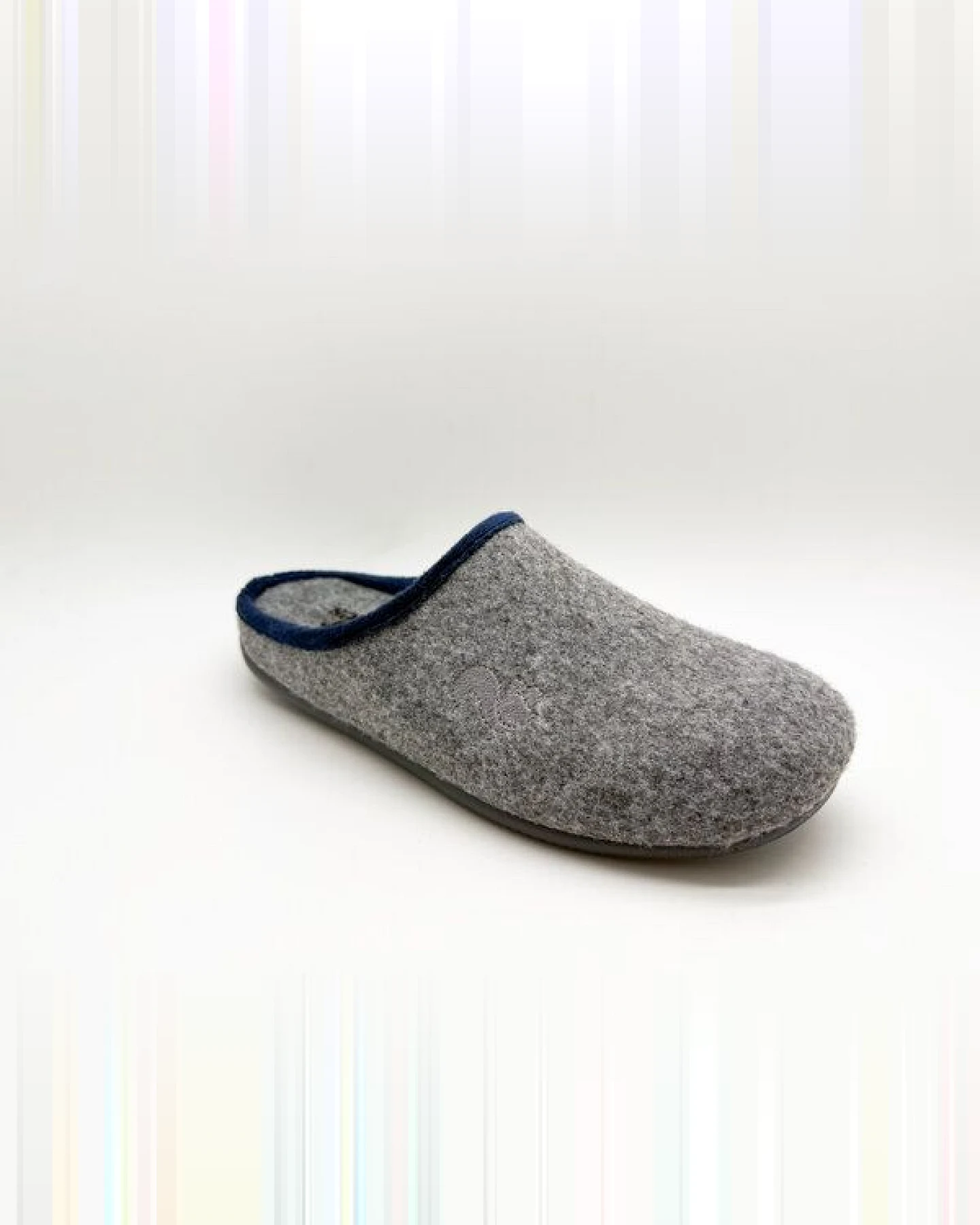 Veganer Slipper "thies ® PET Piping" aus weichem Filz – Ansicht 3