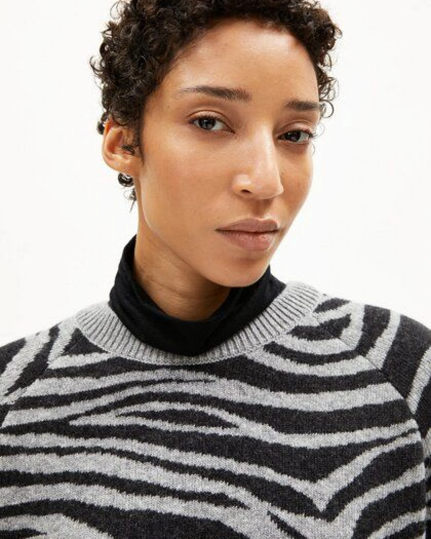 Armedangels - Pullover Liliriaa Zebraraa – Ansicht 3