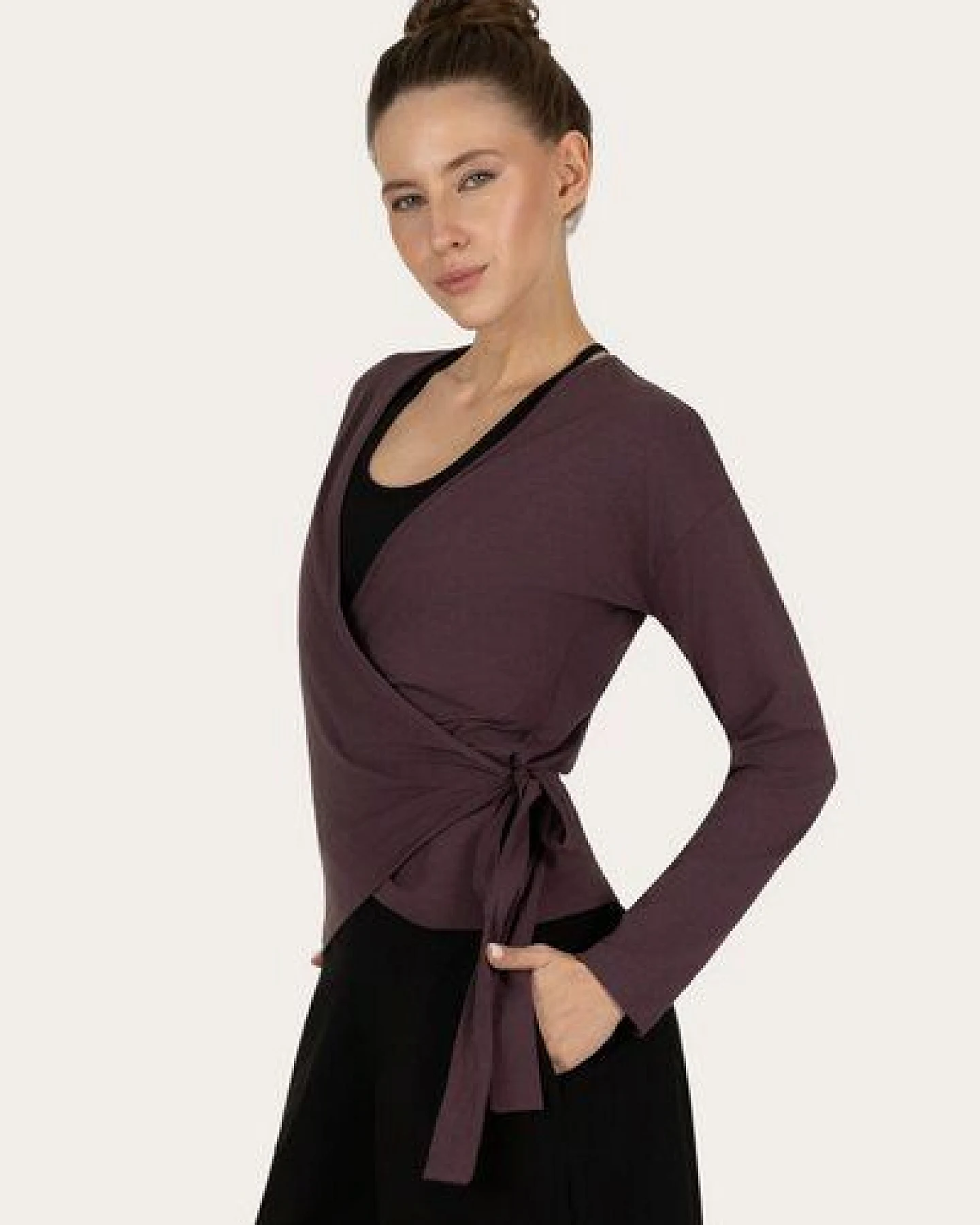 Urban Goddess Aurora Yoga & Pilates Wickel-Longsleeve – Ansicht 2