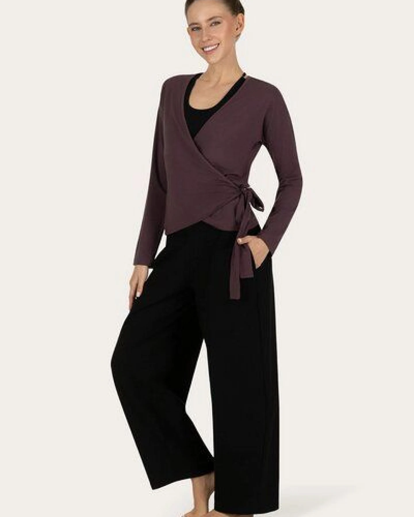 Urban Goddess Aurora Yoga & Pilates Wickel-Longsleeve – Ansicht 4
