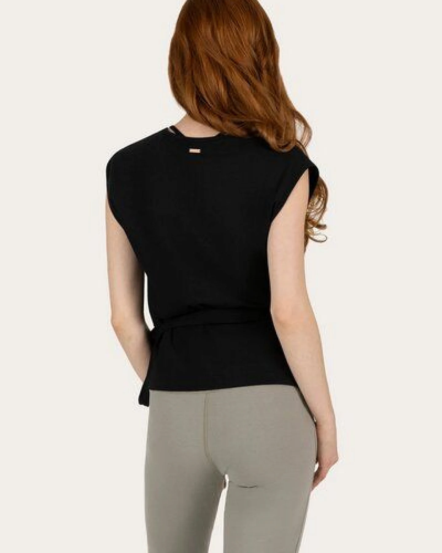 Urban Goddess Aurora Yoga & Pilates Wickel-Top – Ansicht 3