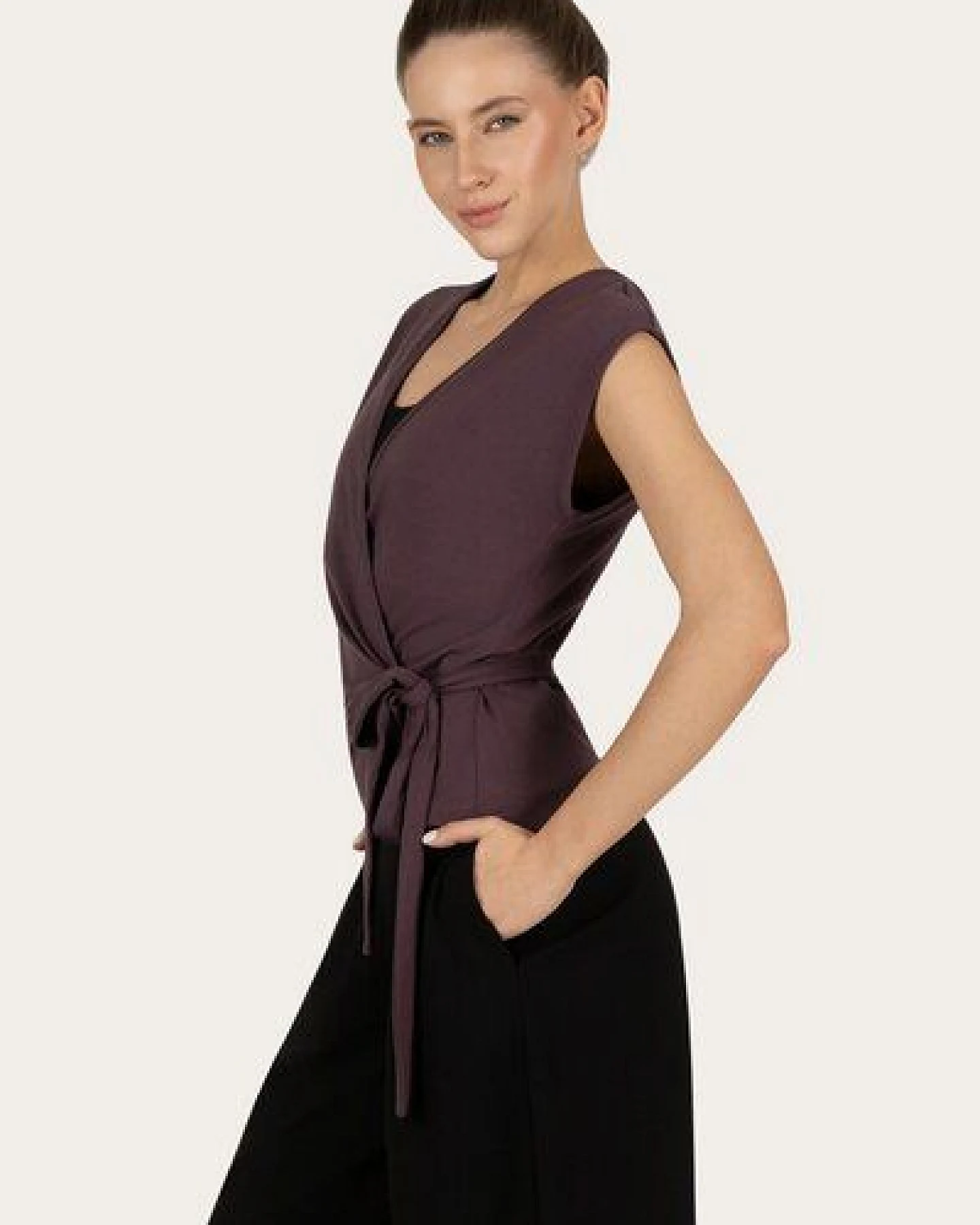 Urban Goddess Aurora Yoga & Pilates Wickel-Top – Ansicht 2
