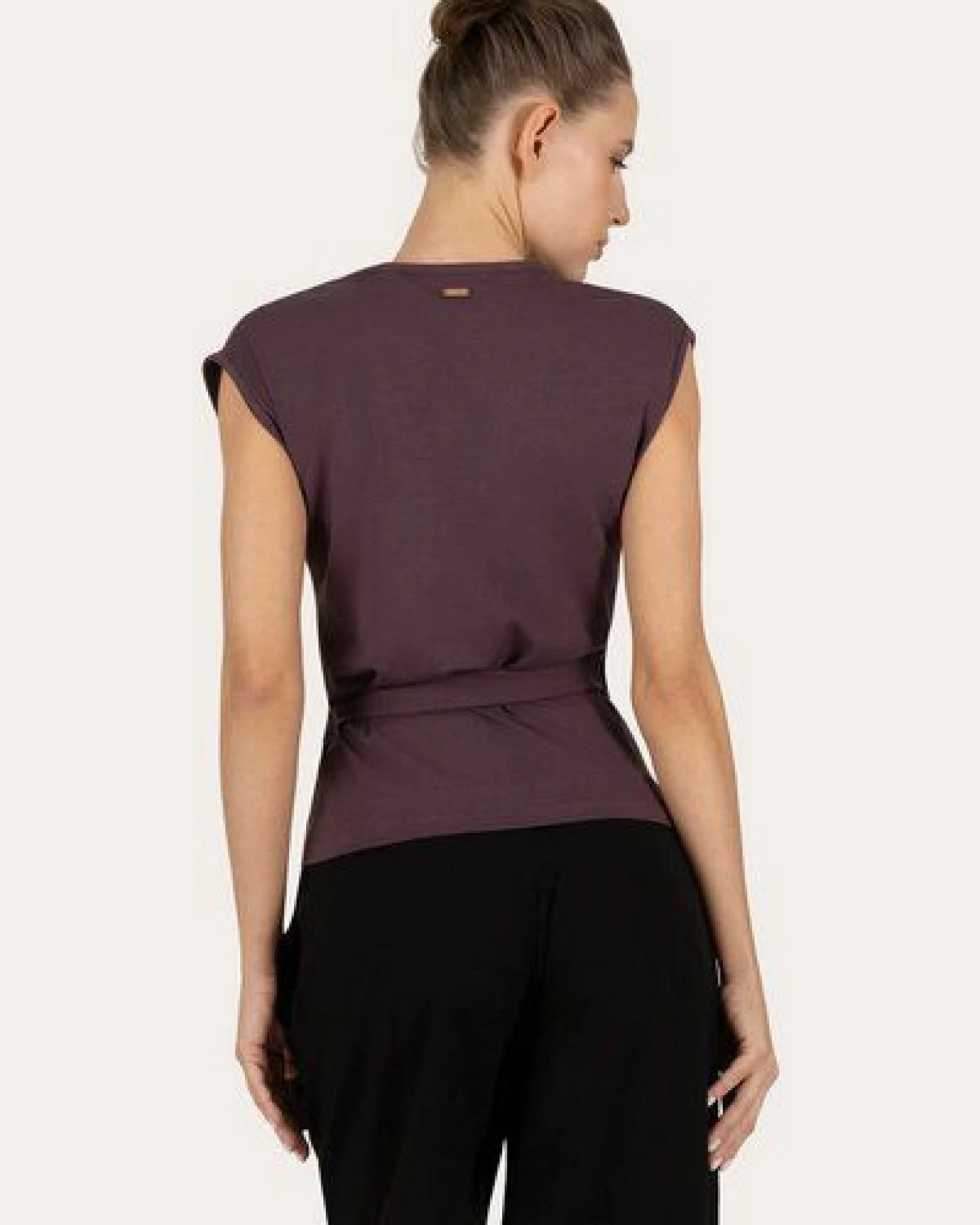Urban Goddess Aurora Yoga & Pilates Wickel-Top – Ansicht 3