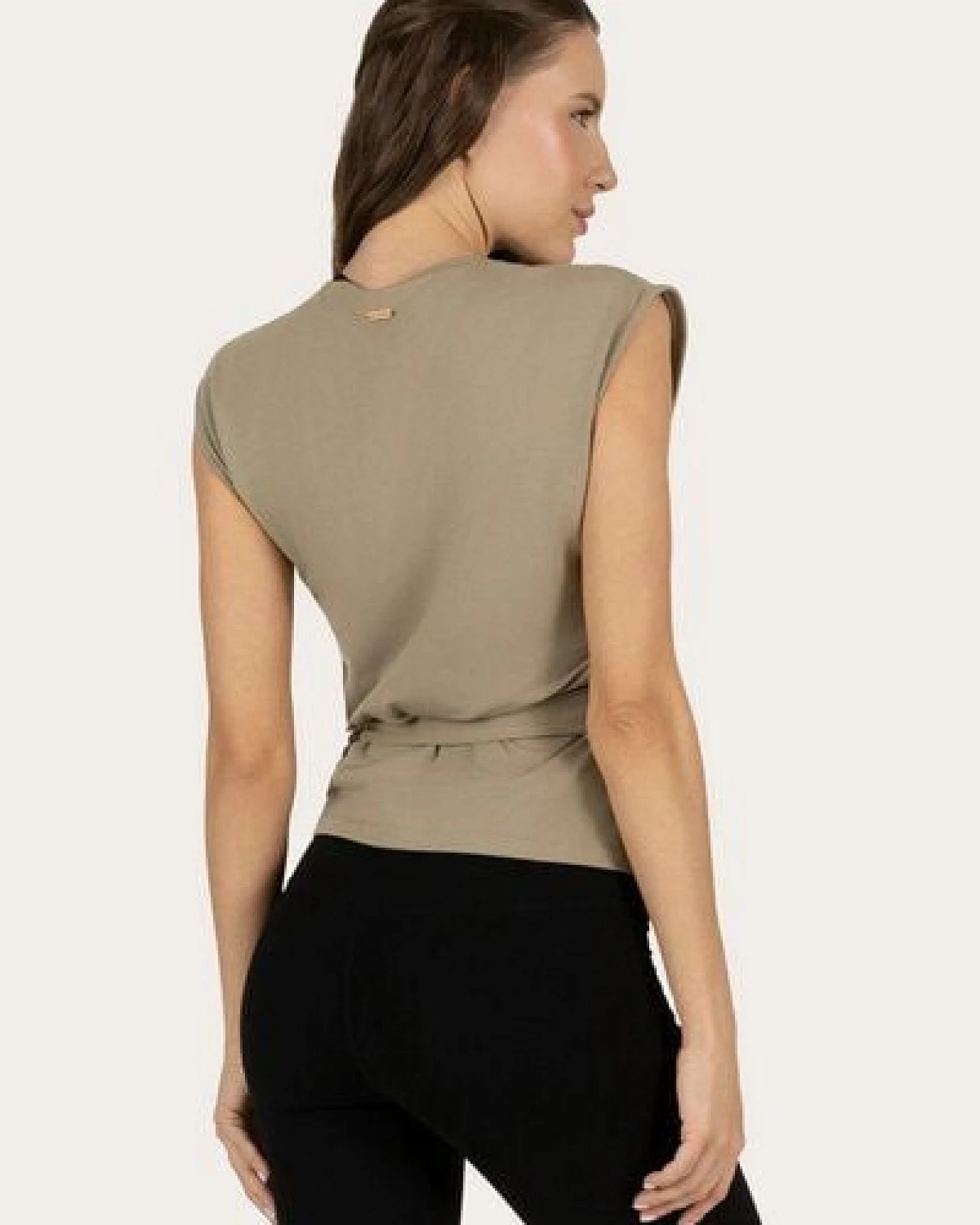 Urban Goddess Aurora Yoga & Pilates Wickel-Top – Ansicht 3
