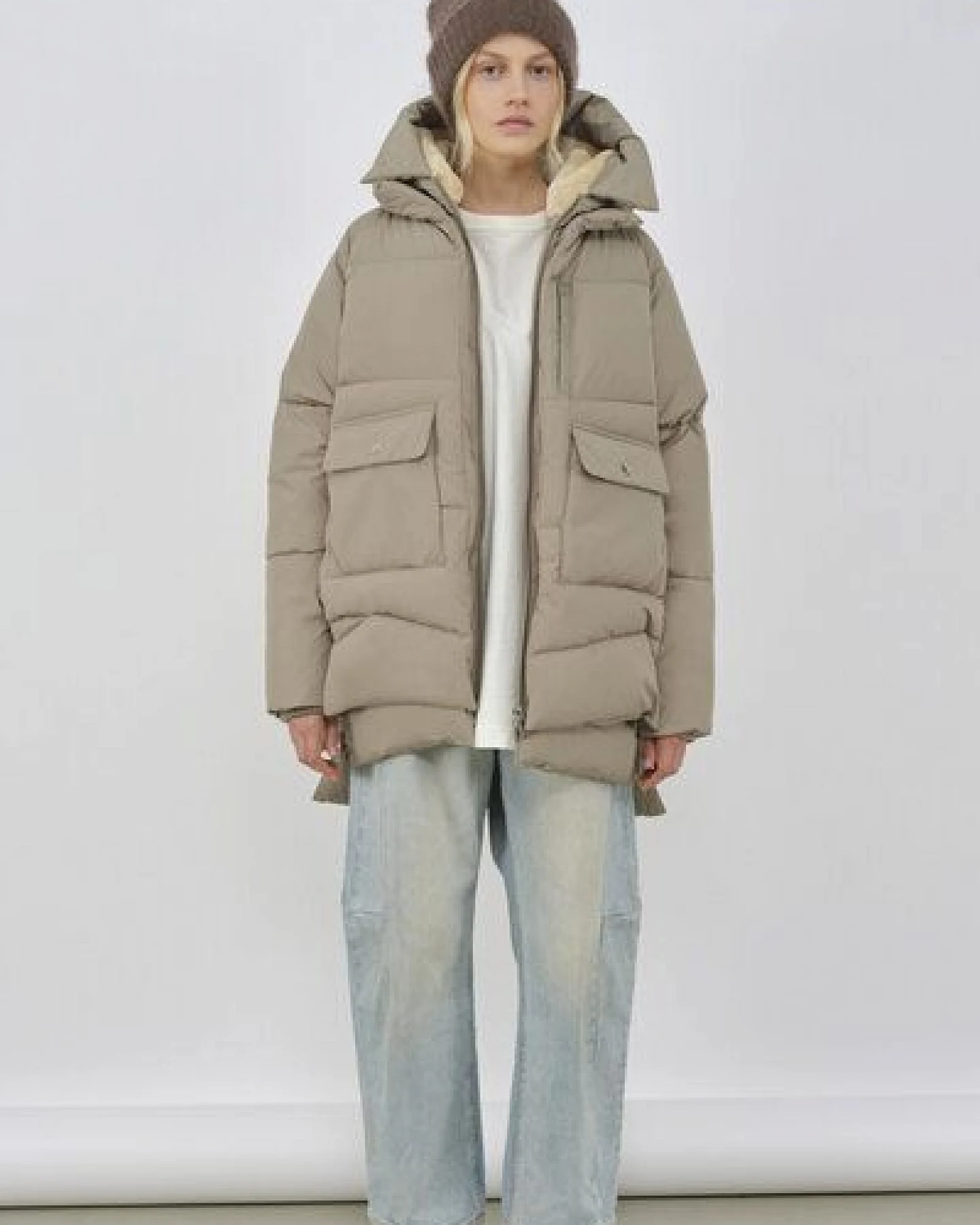 Embassy of Bricks and Logs - Pufferjacke Lyndon Down Jacket – Ansicht 2